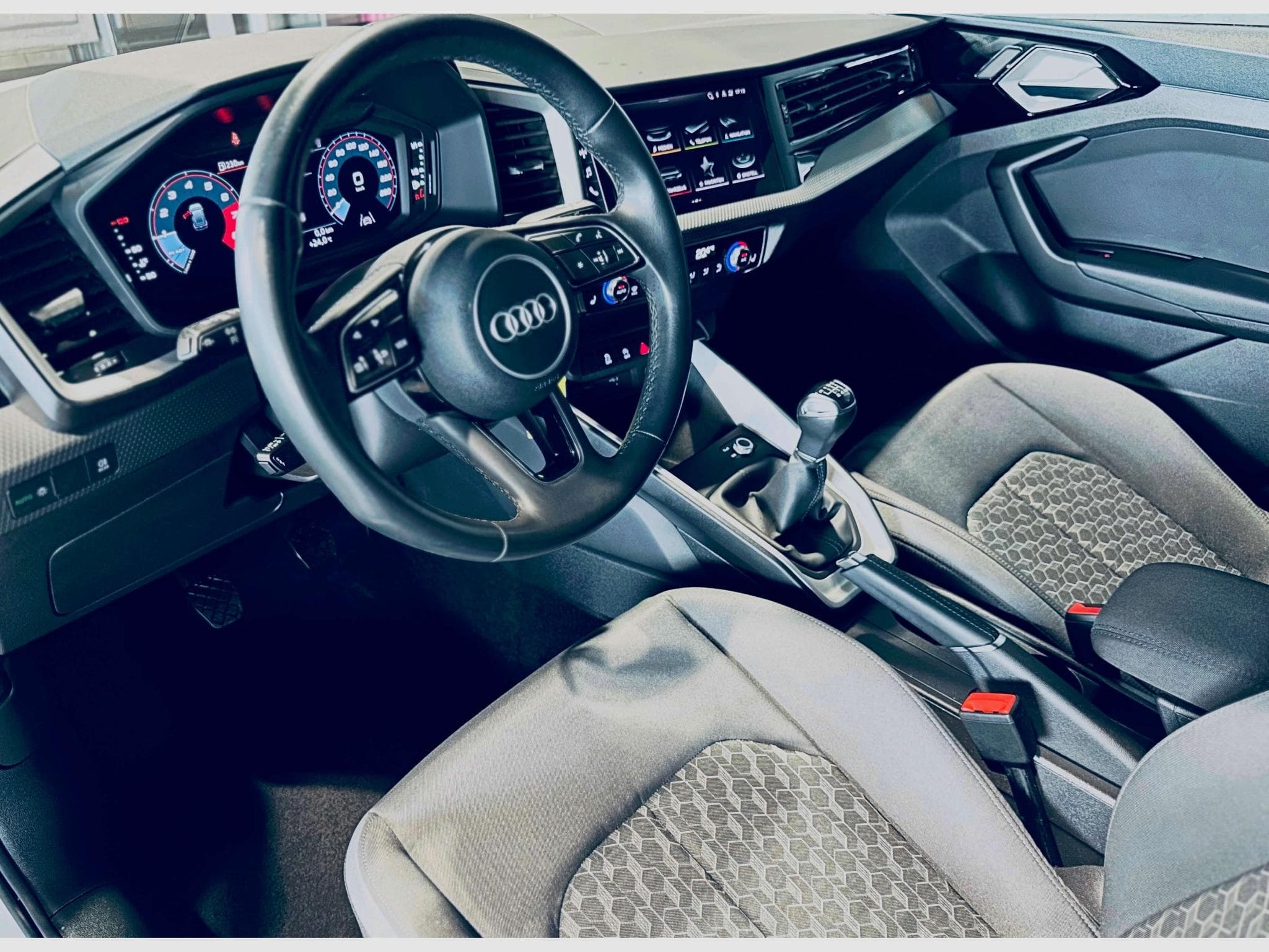Audi A1 A1 SPORTBACK ADVANCED 30 TFSI (2023) - Foto 9