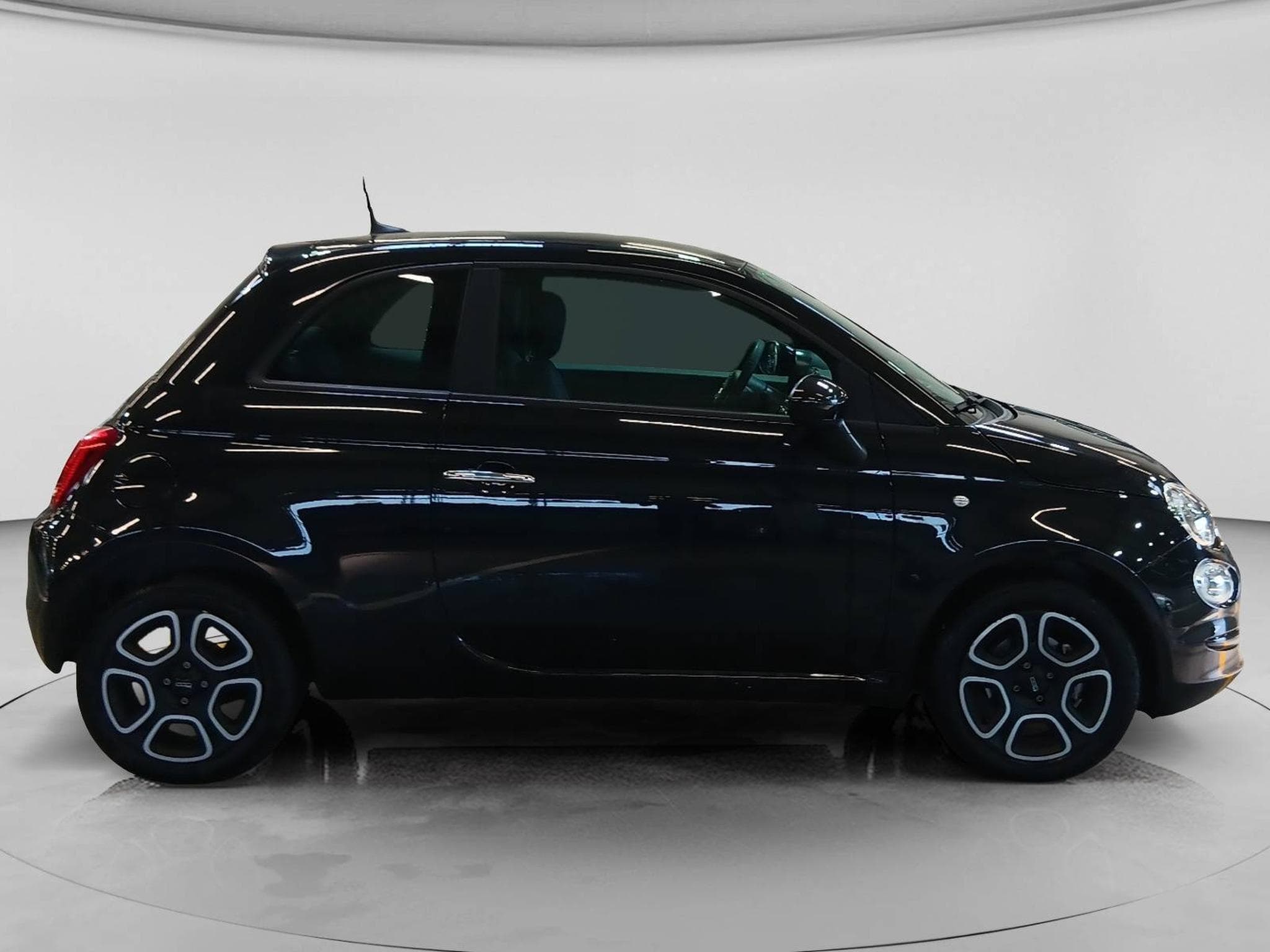 Fiat 500 Club 1.0 70 ch Hybride BSG (2023) - Foto 6