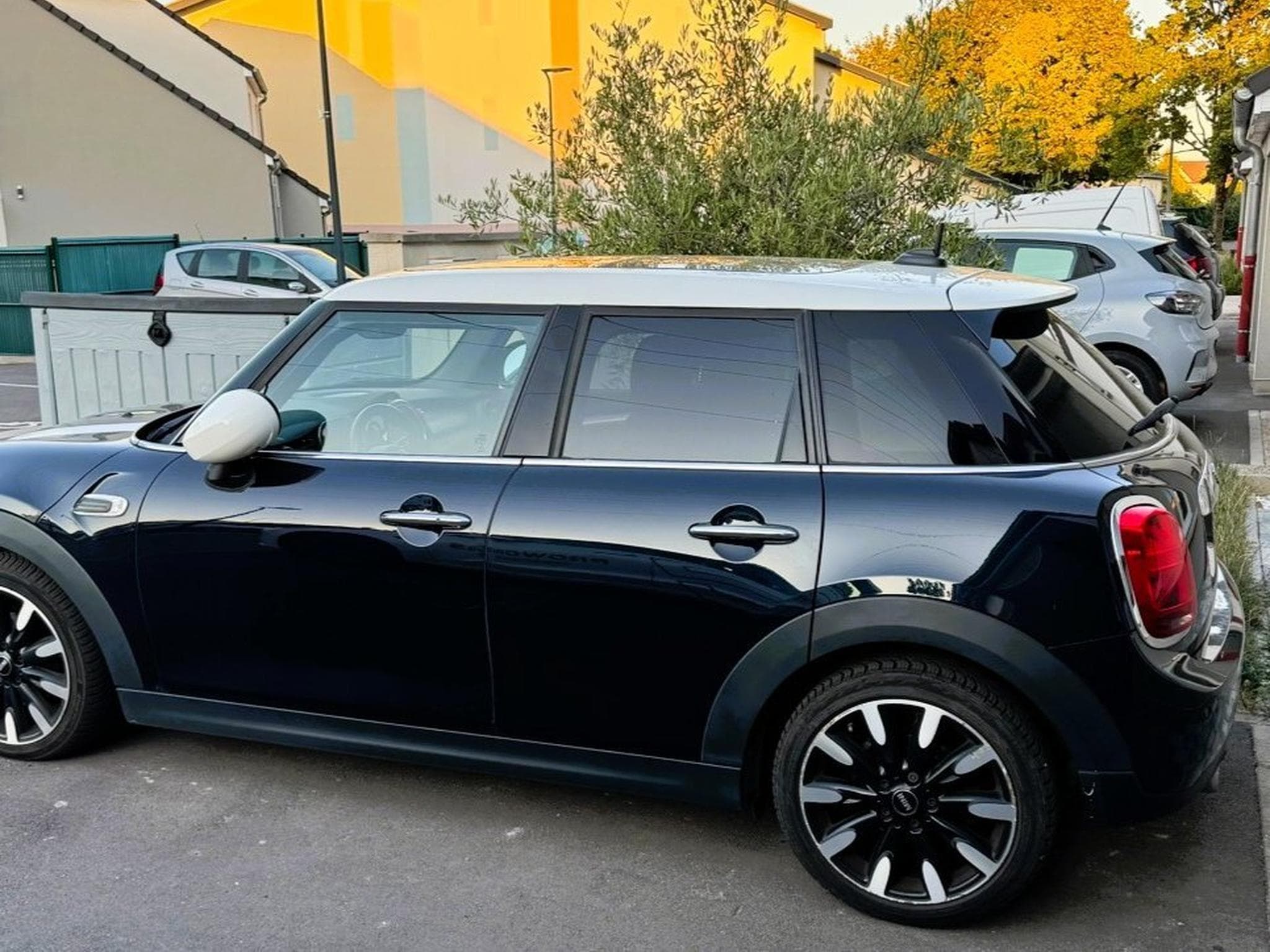 Mini Cooper 1.5 136 ch BVA7 - Toit pano (2020) - Photo 4