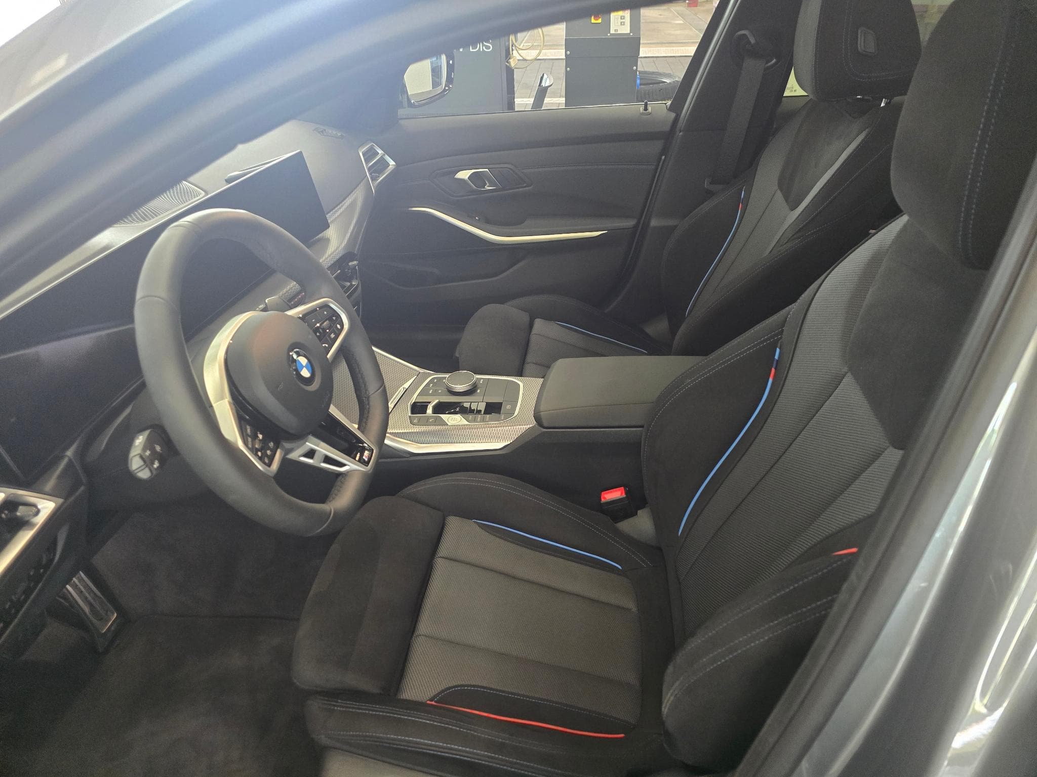 BMW 320 d xDrive M Sport Pack, Attache, Toit ouvrant (2026) - Foto 8