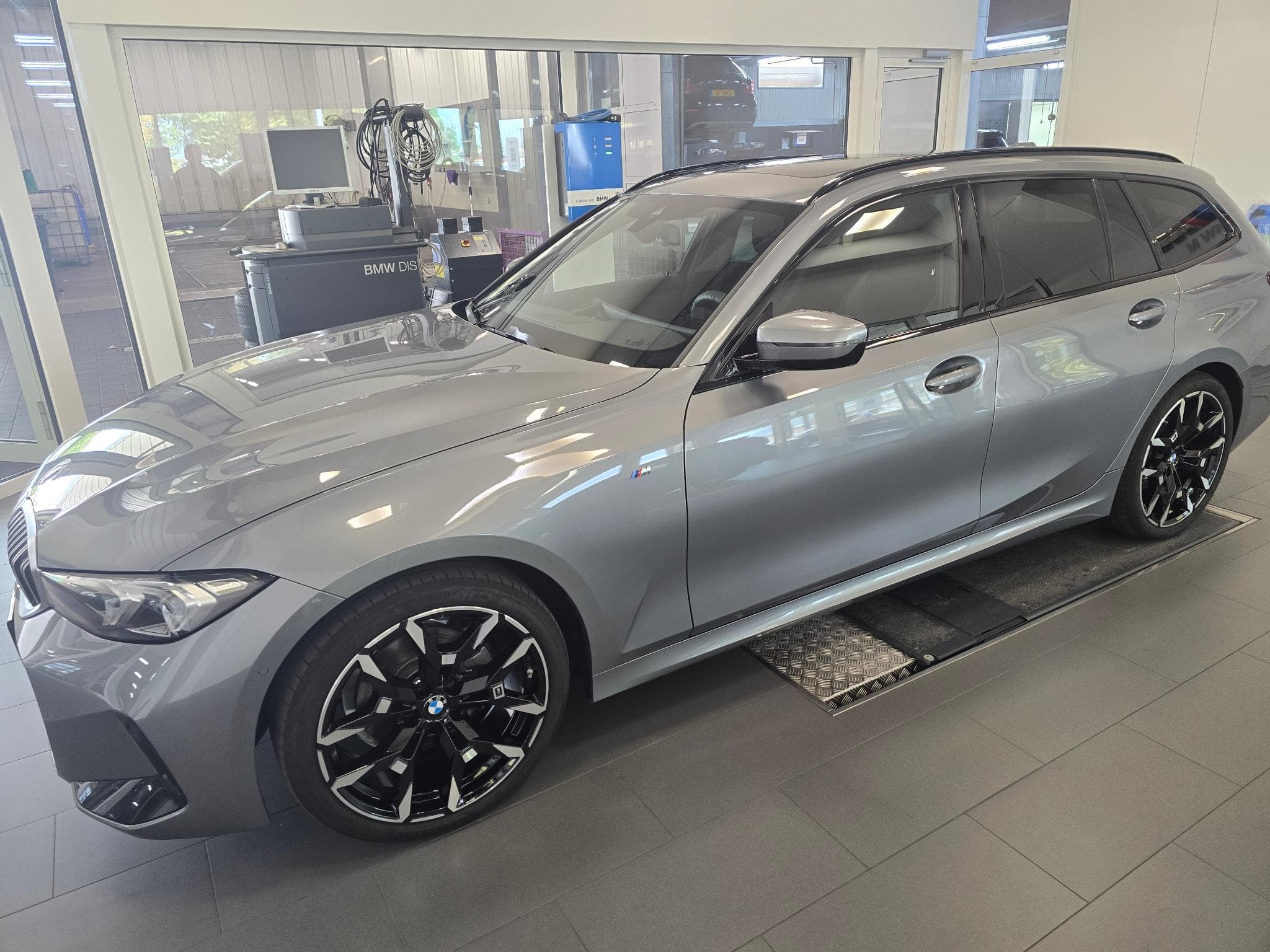 BMW 320 d xDrive M Sport Pack, Attache, Toit ouvrant (2026) - Foto 2