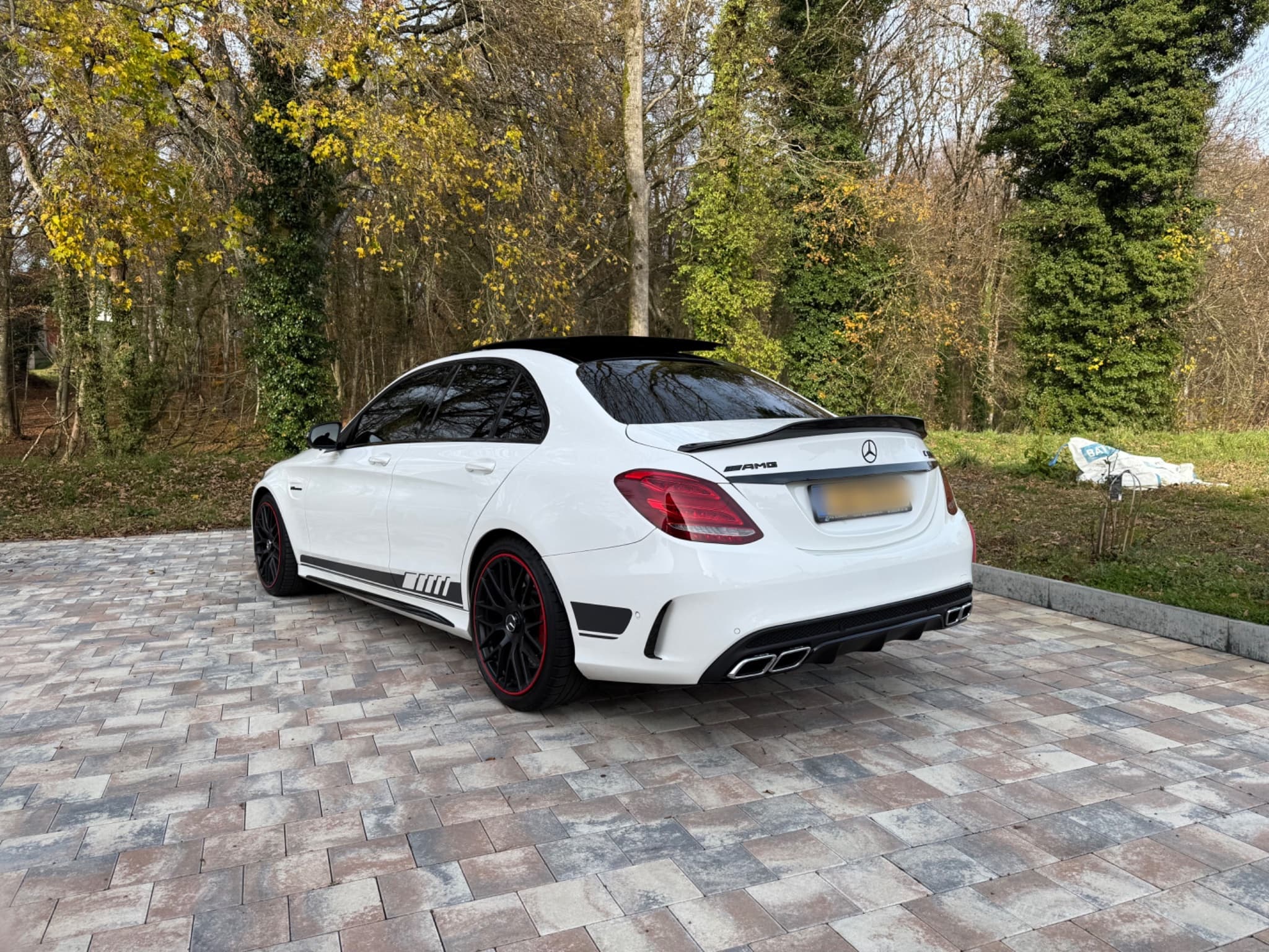 Mercedes C 63 AMG S (2016) - Photo 2