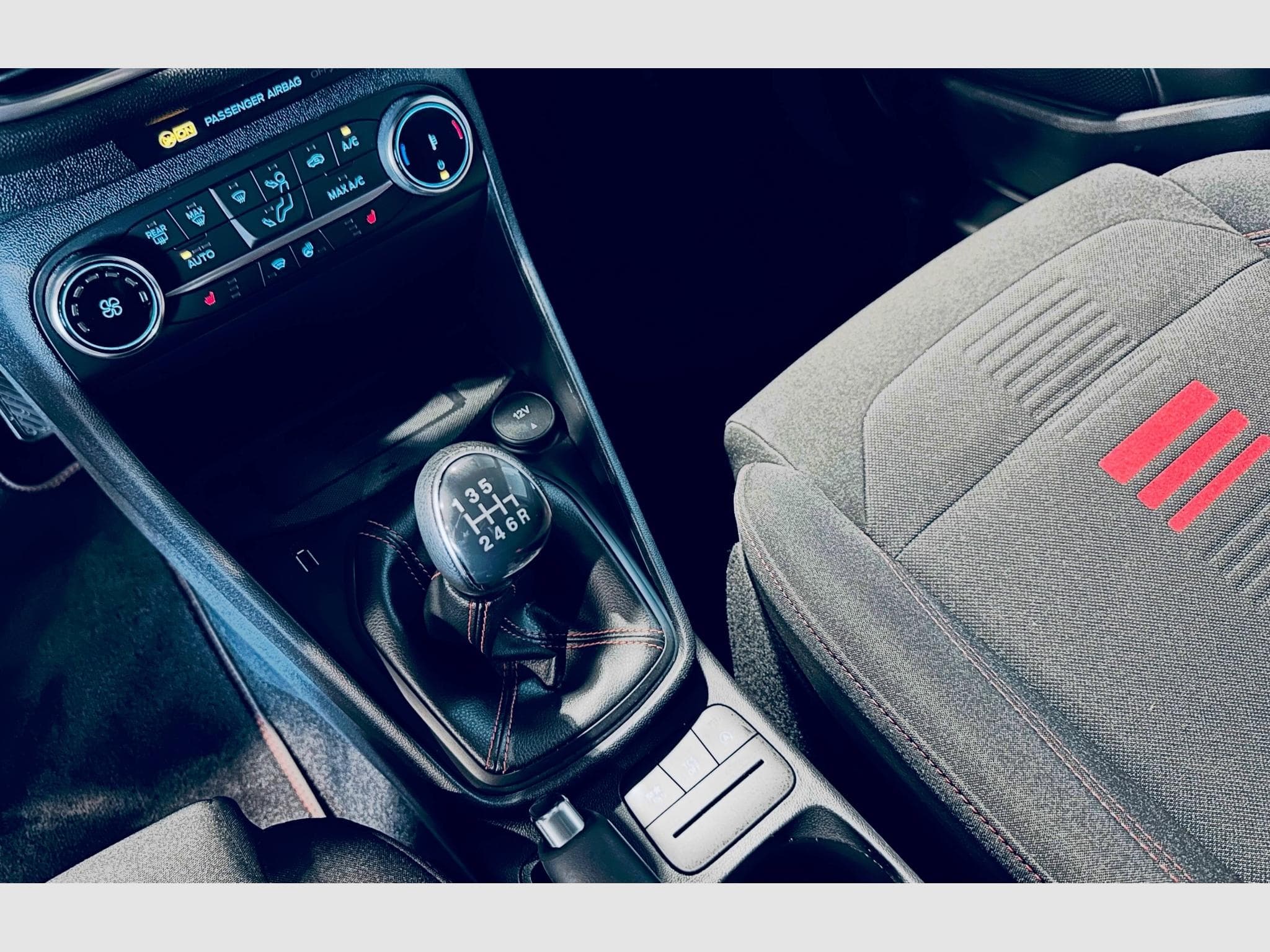 Ford Fiesta FIESTA ST-LINE (2023) - Photo 11