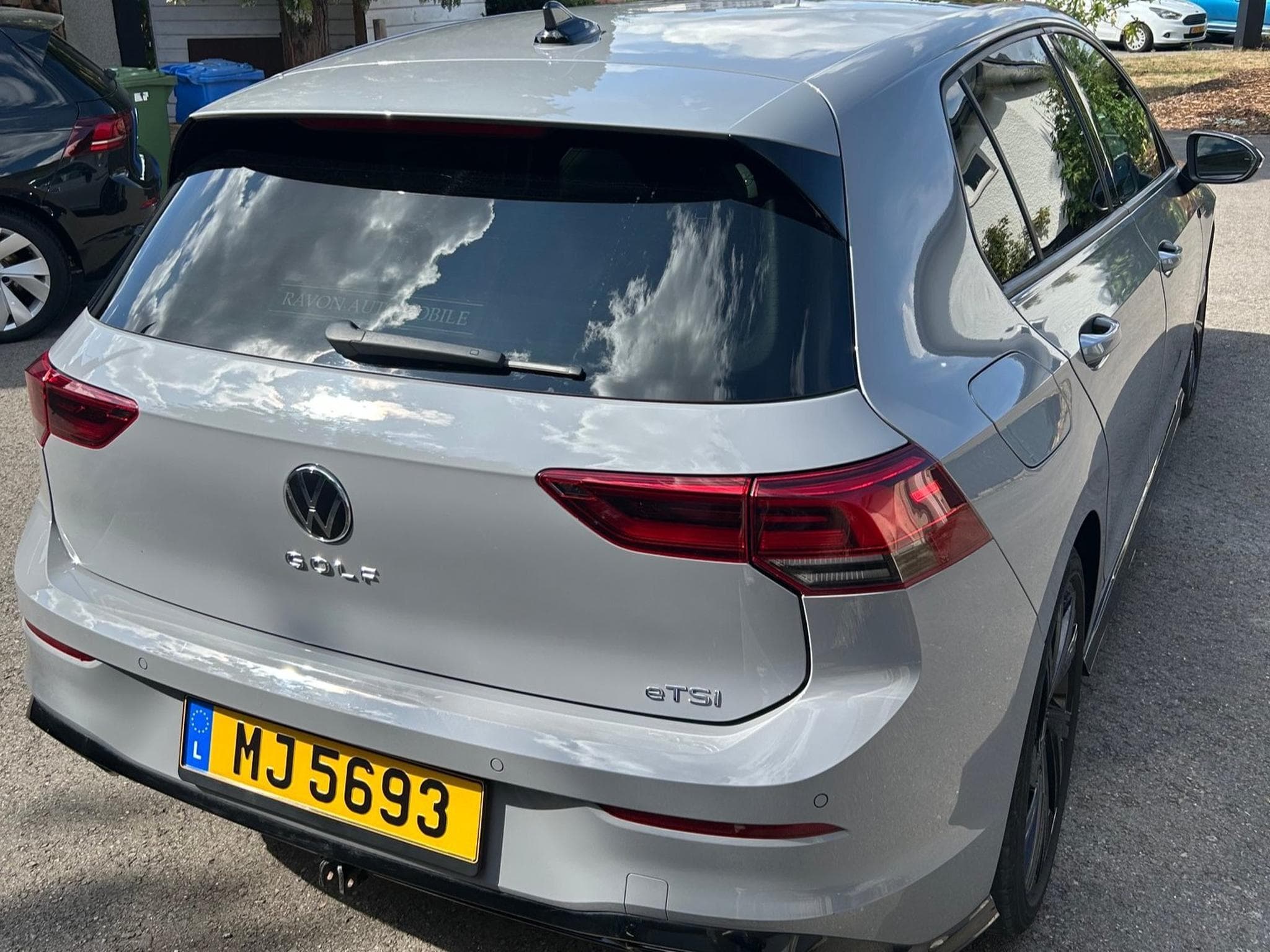 VW Golf VIII R-Line e-Tsi (2024) - Photo 2