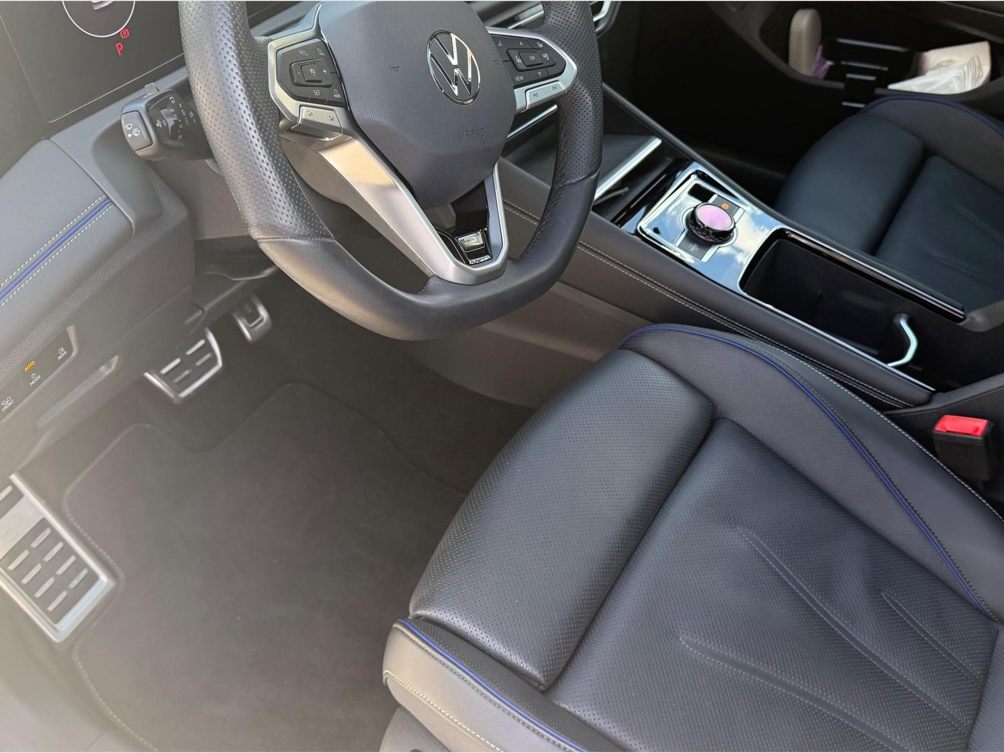 VW Tiguan R-Line (2024) - Photo 4