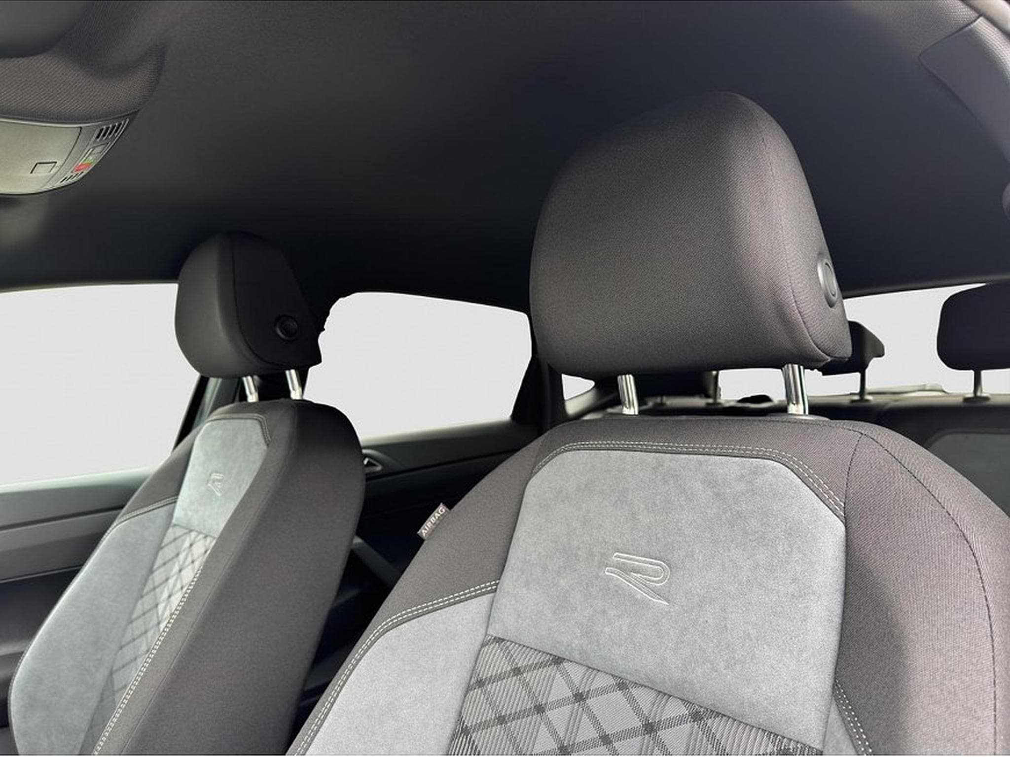 VW Polo (2025) - Foto 24