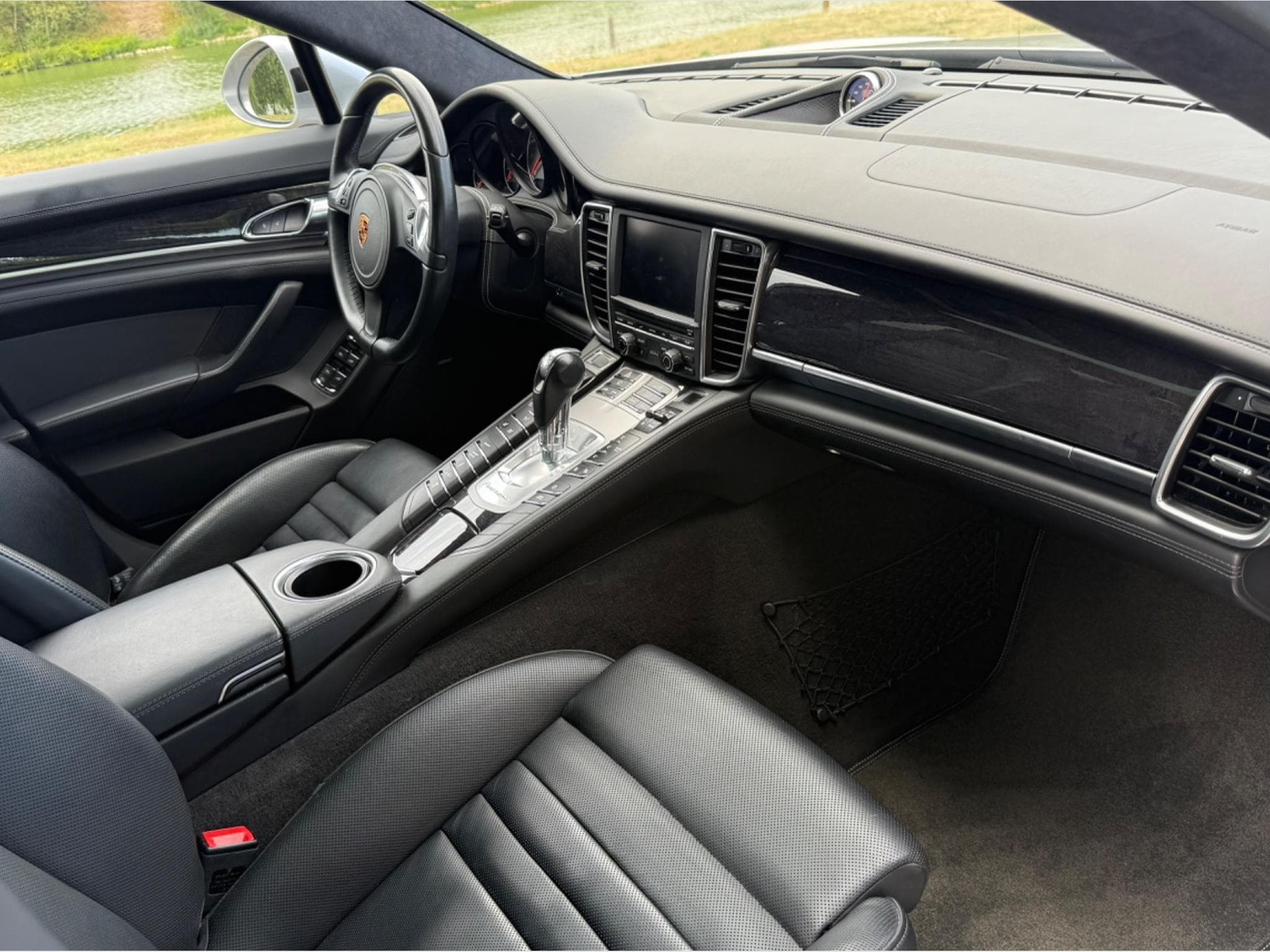 Porsche Panamera GTS (2016) - Photo 9