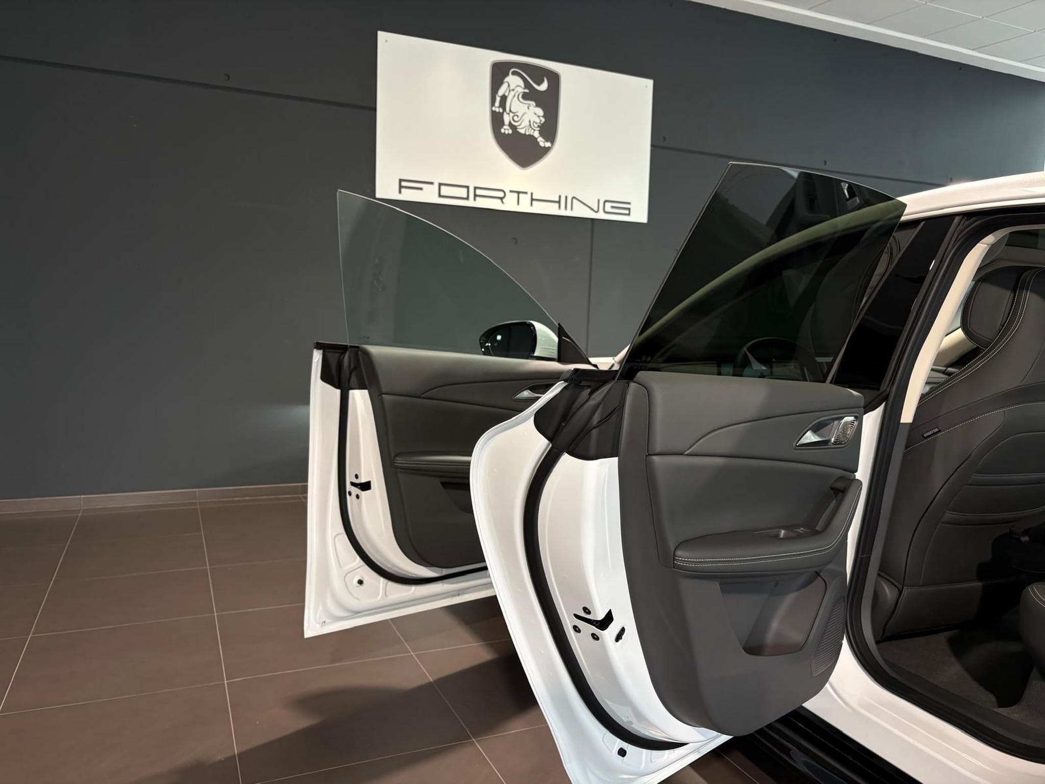 Forthing S7 REEV FULL OPTIONS (2026) - Foto 22