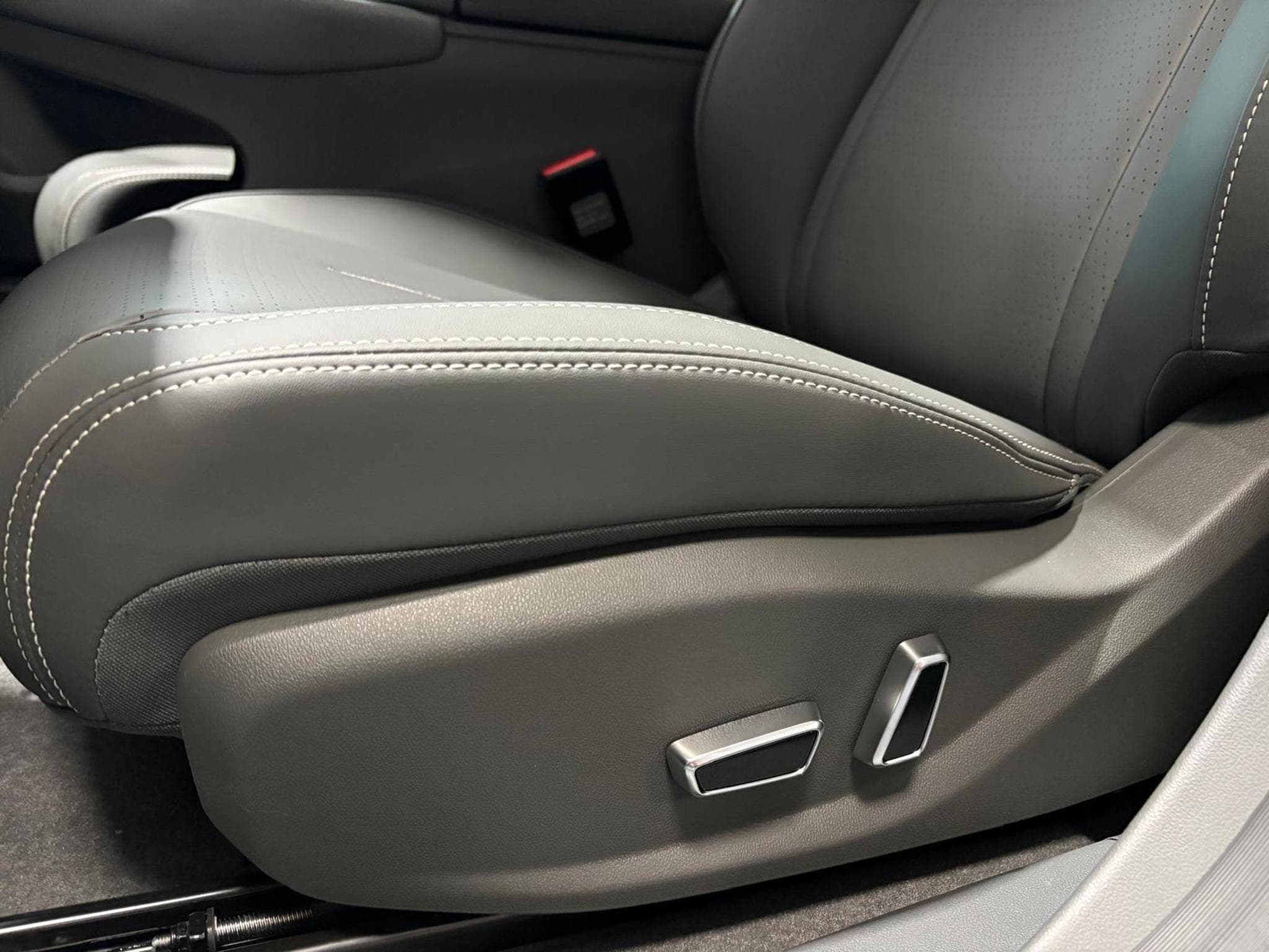 Forthing S7 REEV FULL OPTIONS (2026) - Foto 21