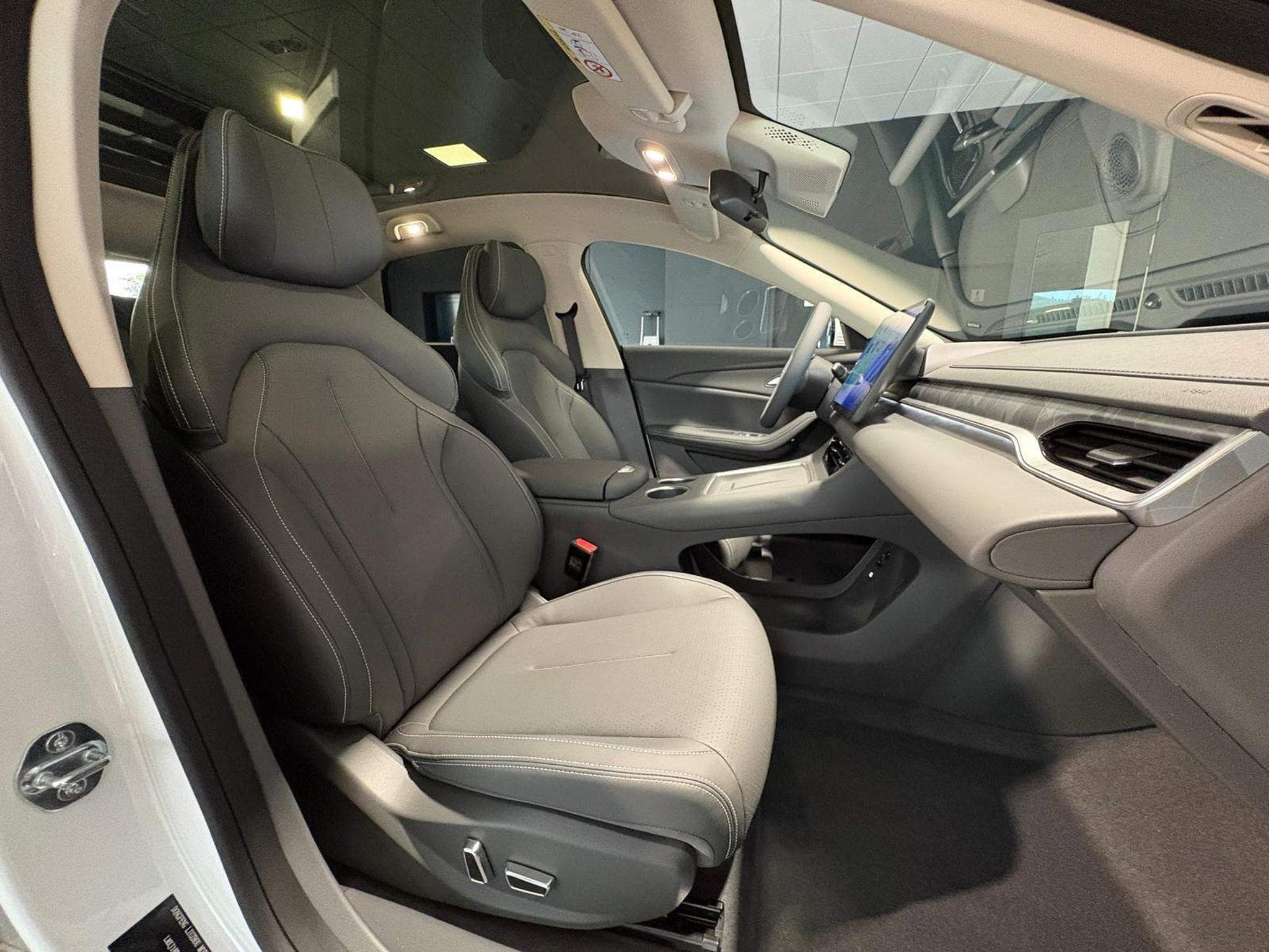 Forthing S7 REEV FULL OPTIONS (2026) - Foto 6