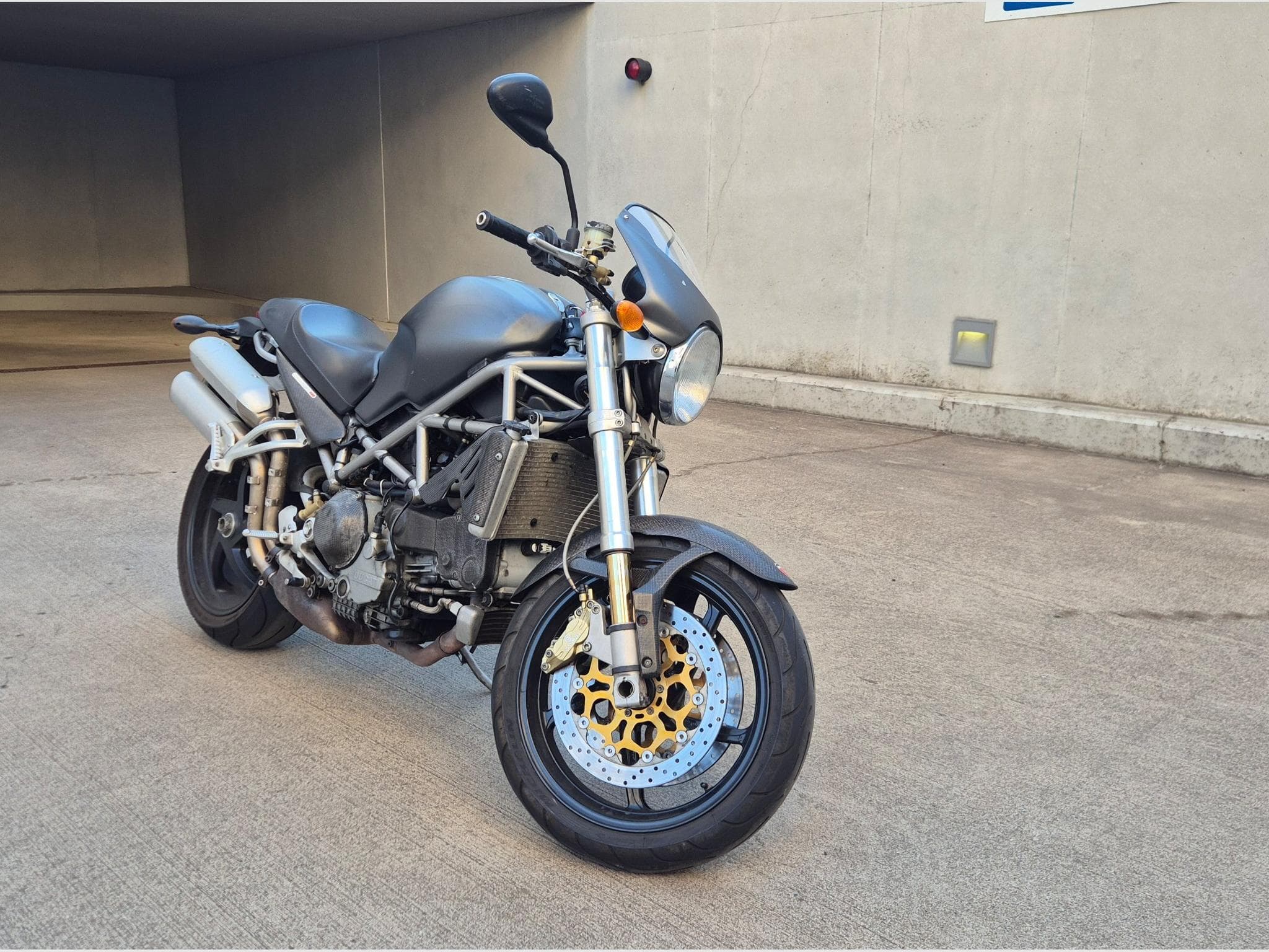 Ducati Monster S4R (2004) - Photo 1