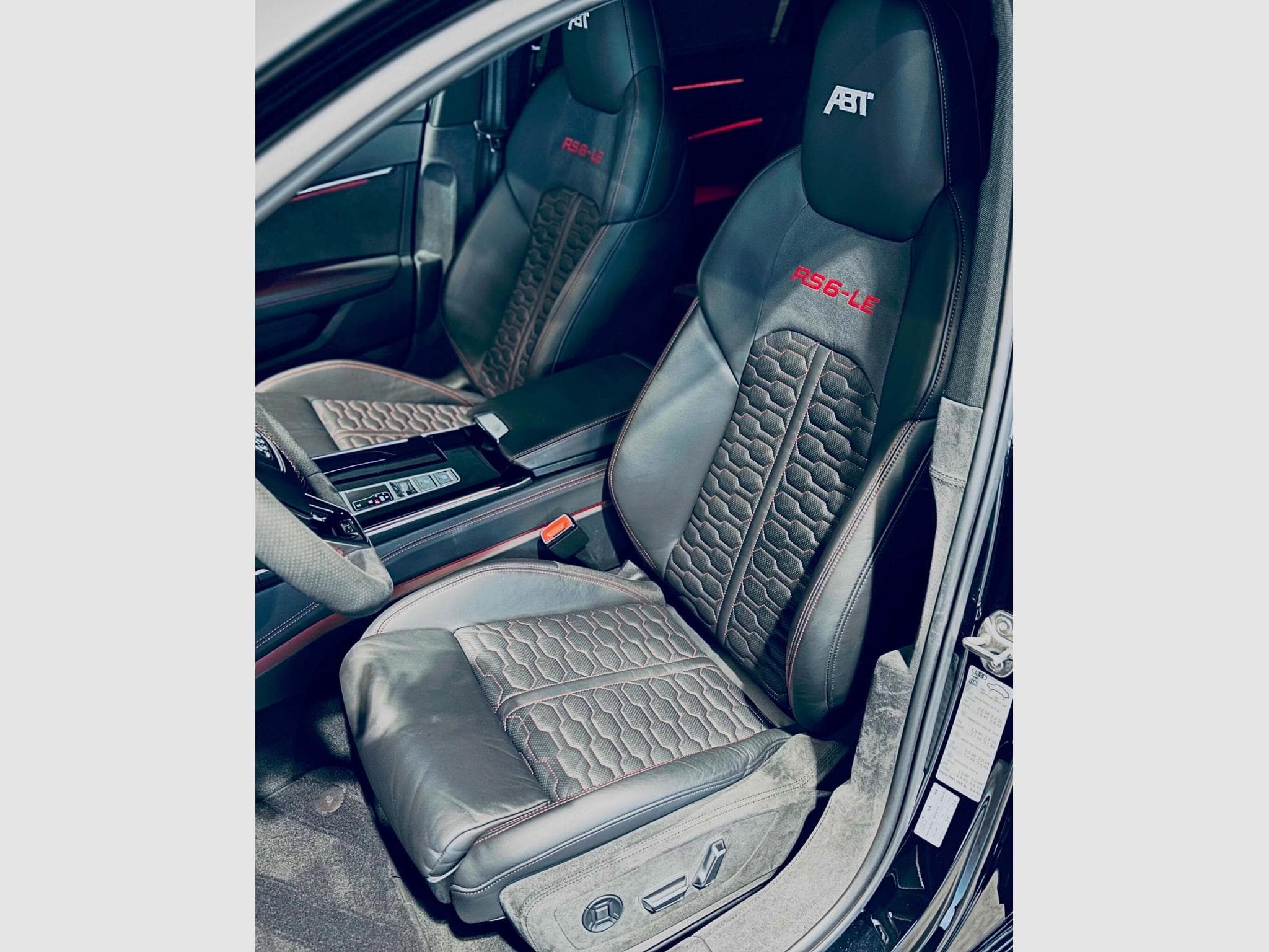 Audi RS6 RS6-LE ABT AVANT QUATTRO LEGACY EDITION TIPTRONIC (2023) - Photo 8