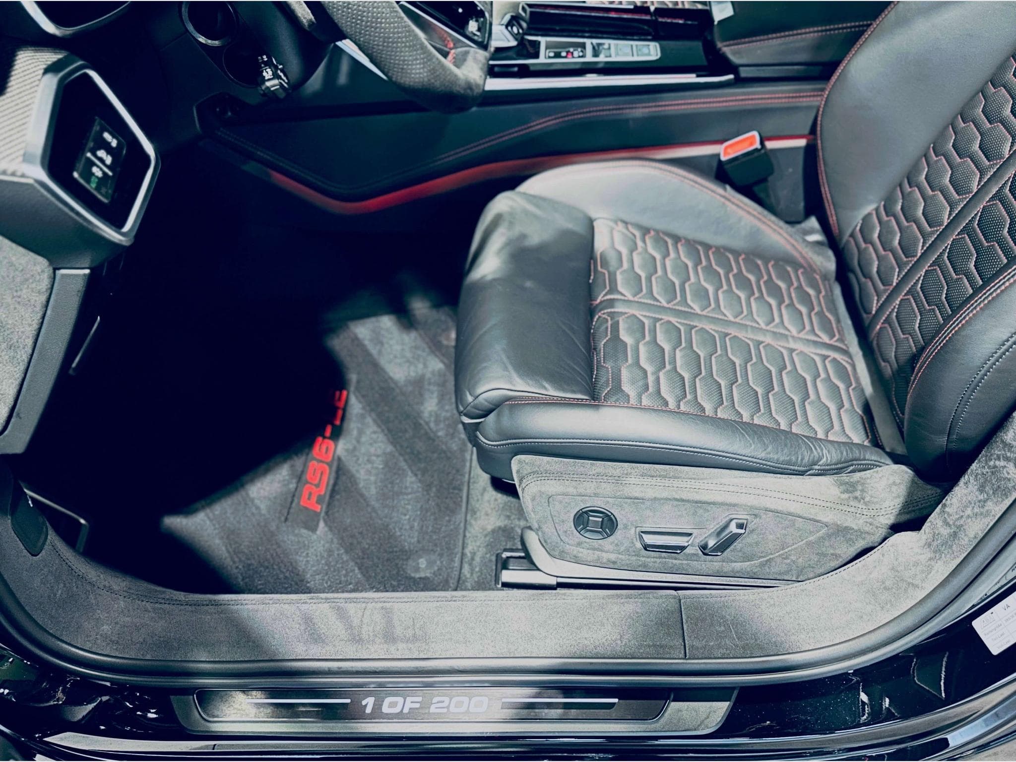 Audi RS6 RS6-LE ABT AVANT QUATTRO LEGACY EDITION TIPTRONIC (2023) - Photo 7