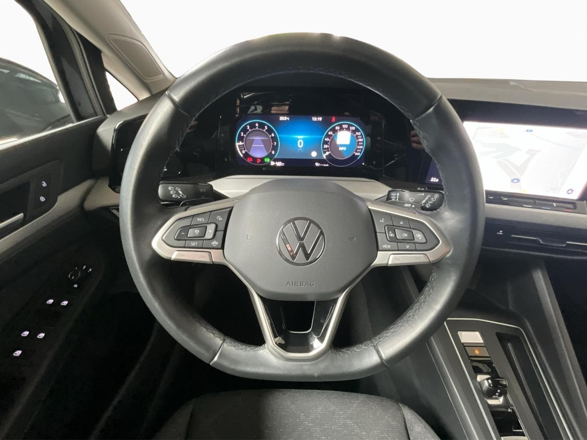 VW Golf Life+DSG+LED+Navi+DIGI+ (2023) - Photo 10