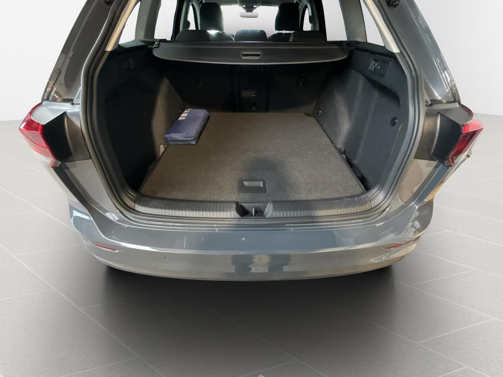 VW Golf Life+DSG+LED+Navi+DIGI+ (2023) - Photo 16