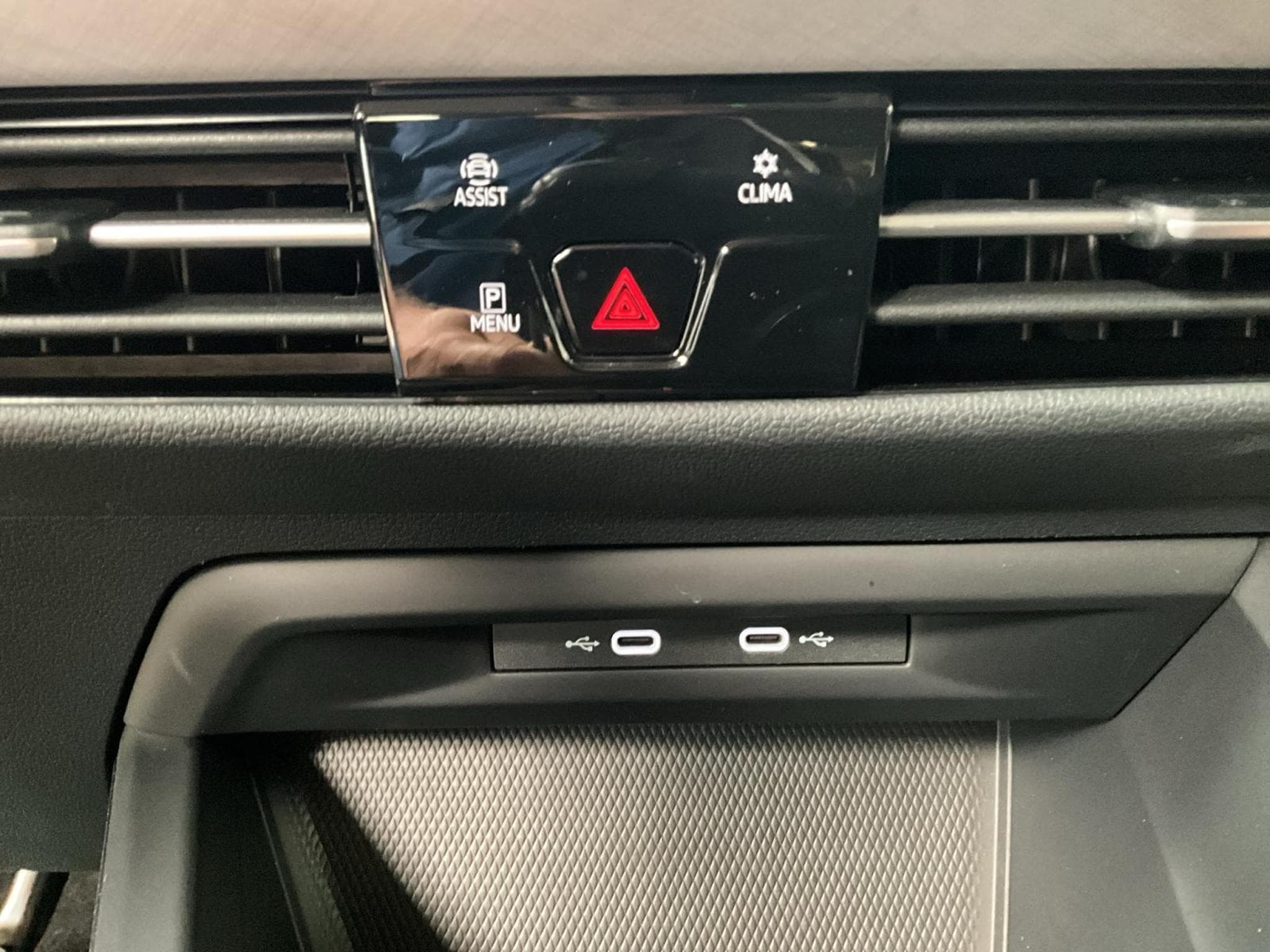 VW Golf Life+DSG+LED+Navi+DIGI+ (2023) - Photo 19