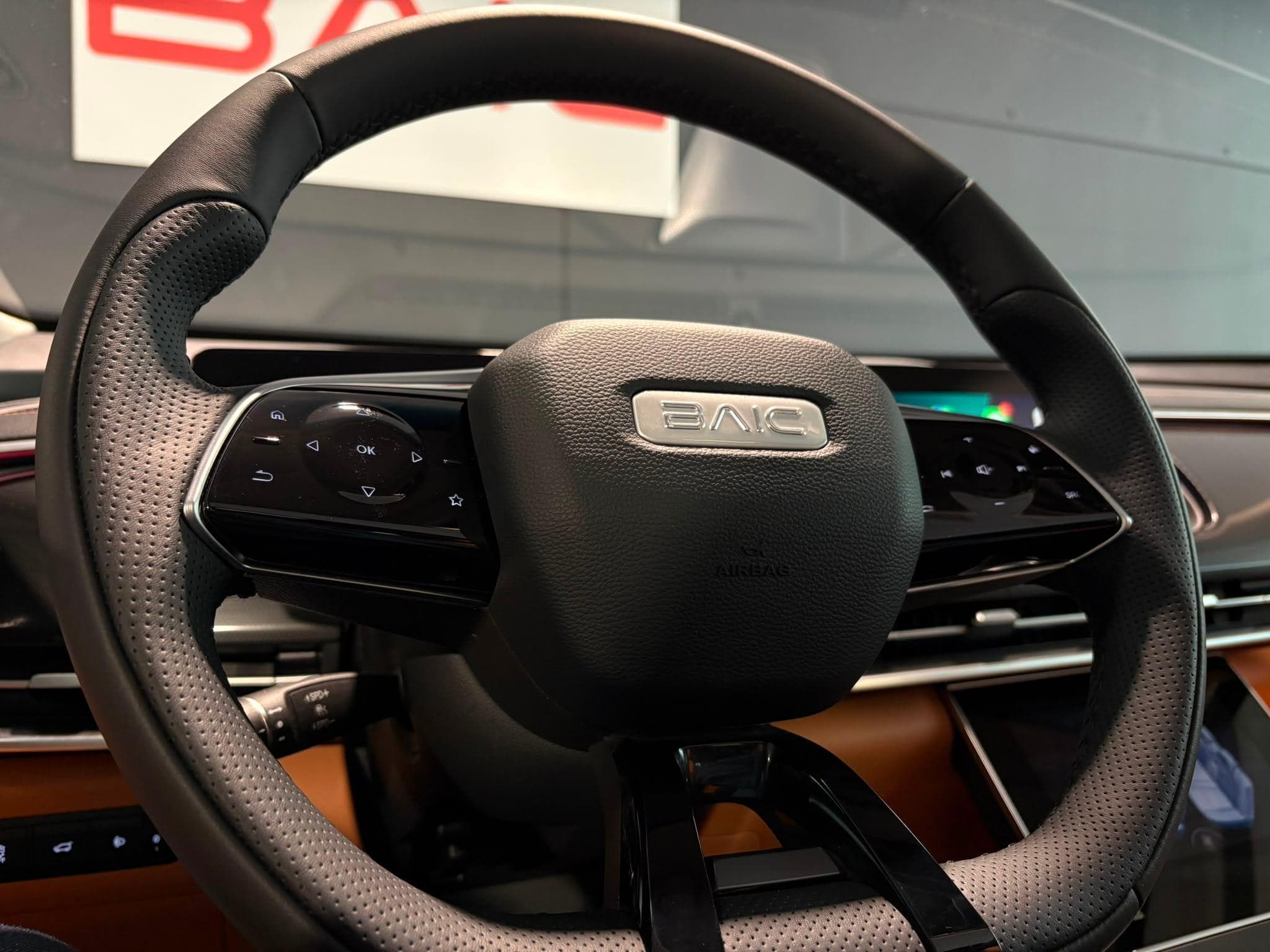 Baic X75 1.5 TURBO AUTO FULL OPTIONS (2026) - Foto 19