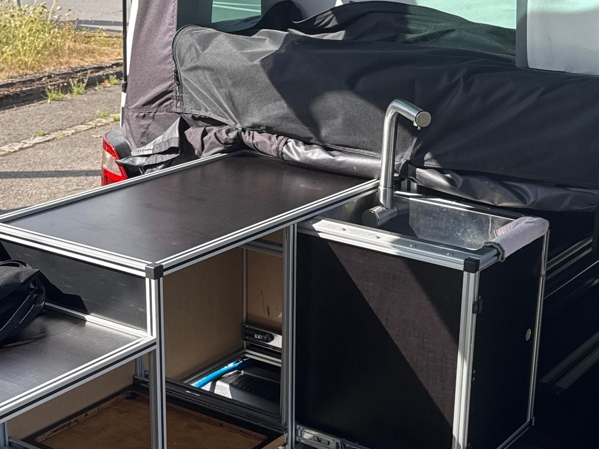 VW Multivan (2019) - Photo 2