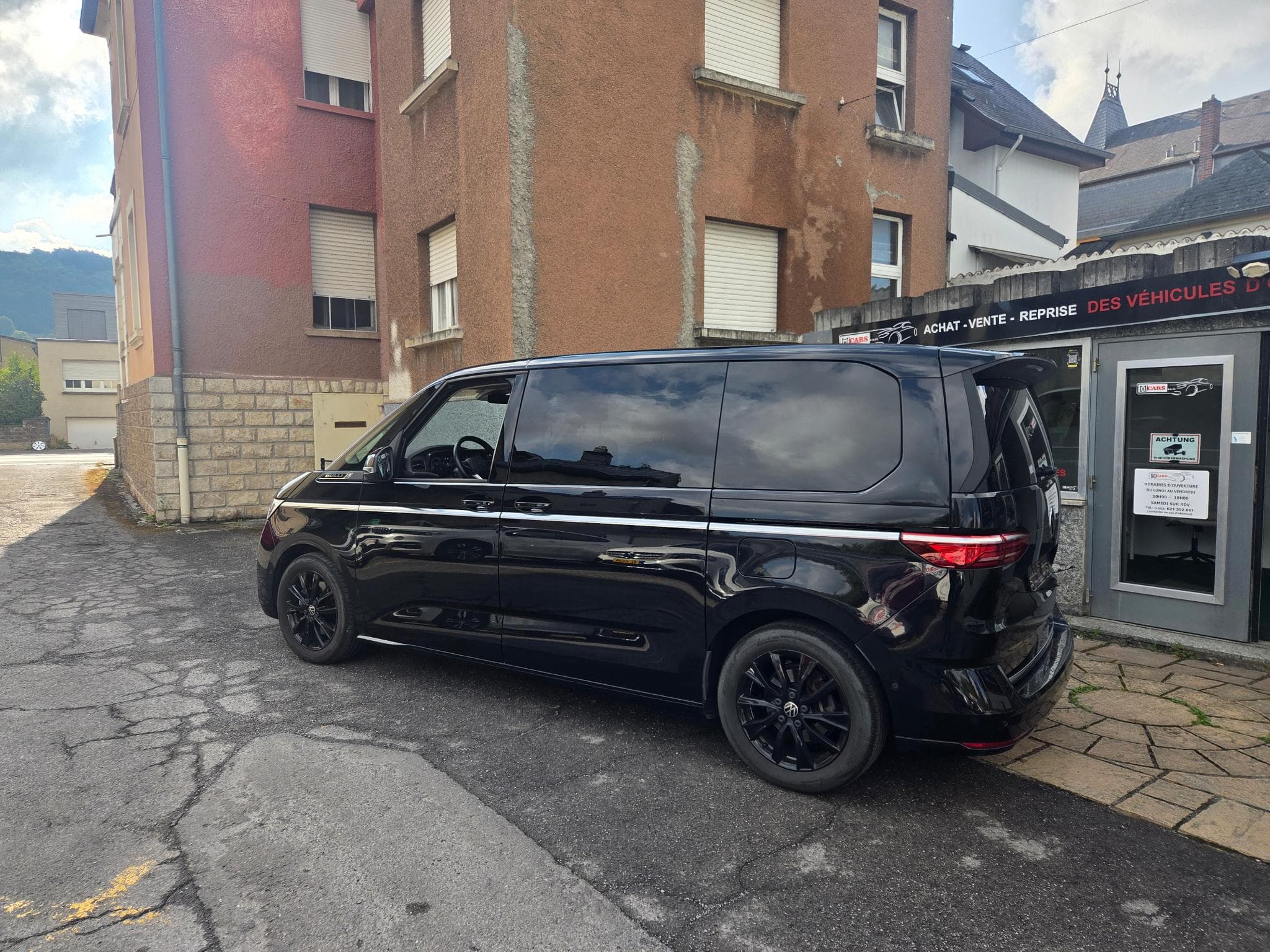 VW T7 MULTIVAN BULLI 2.0TDI DSG 150CV HIGLINE 7 PLACES (2025) - Photo 4