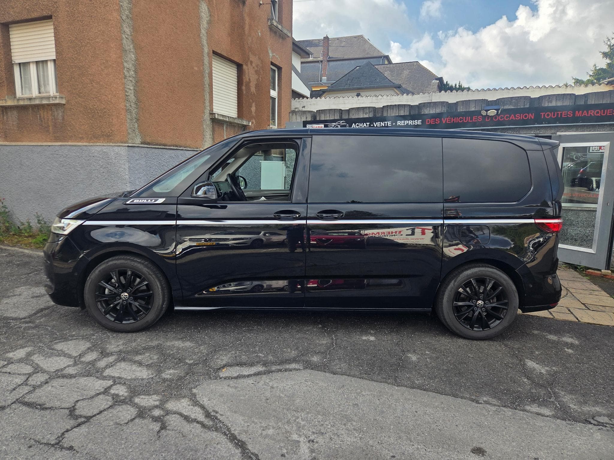 VW T7 MULTIVAN BULLI 2.0TDI DSG 150CV HIGLINE 7 PLACES (2025) - Photo 3