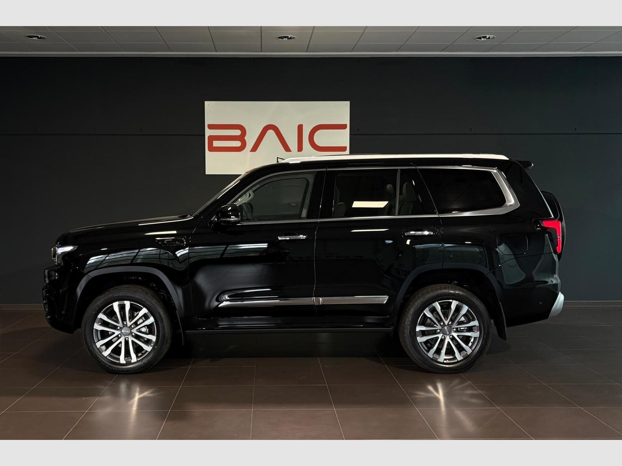 Baic BJ60 4X4 FULL OPTIONS (2026) - Foto 2