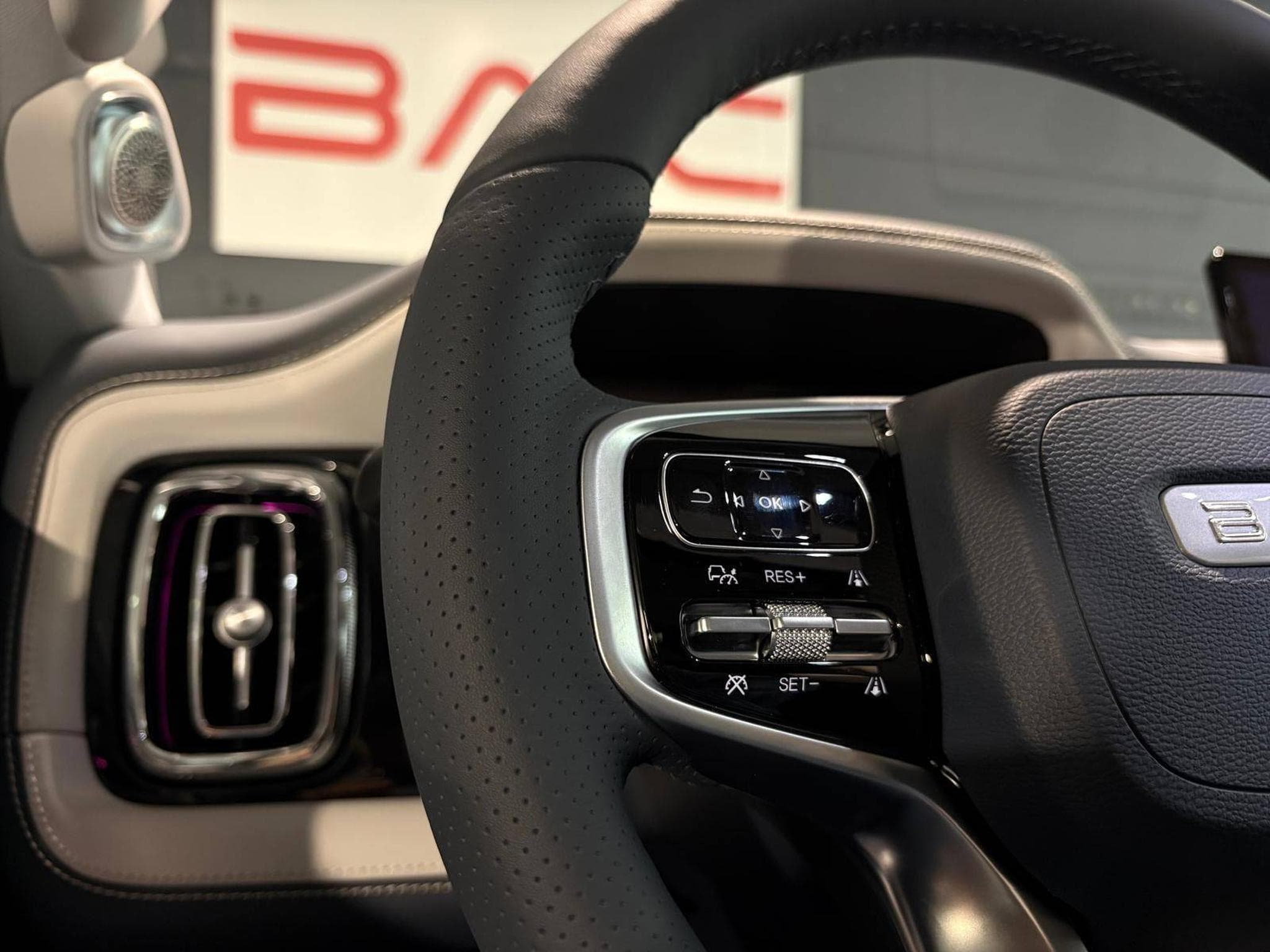 Baic BJ60 4X4 FULL OPTIONS (2026) - Foto 22