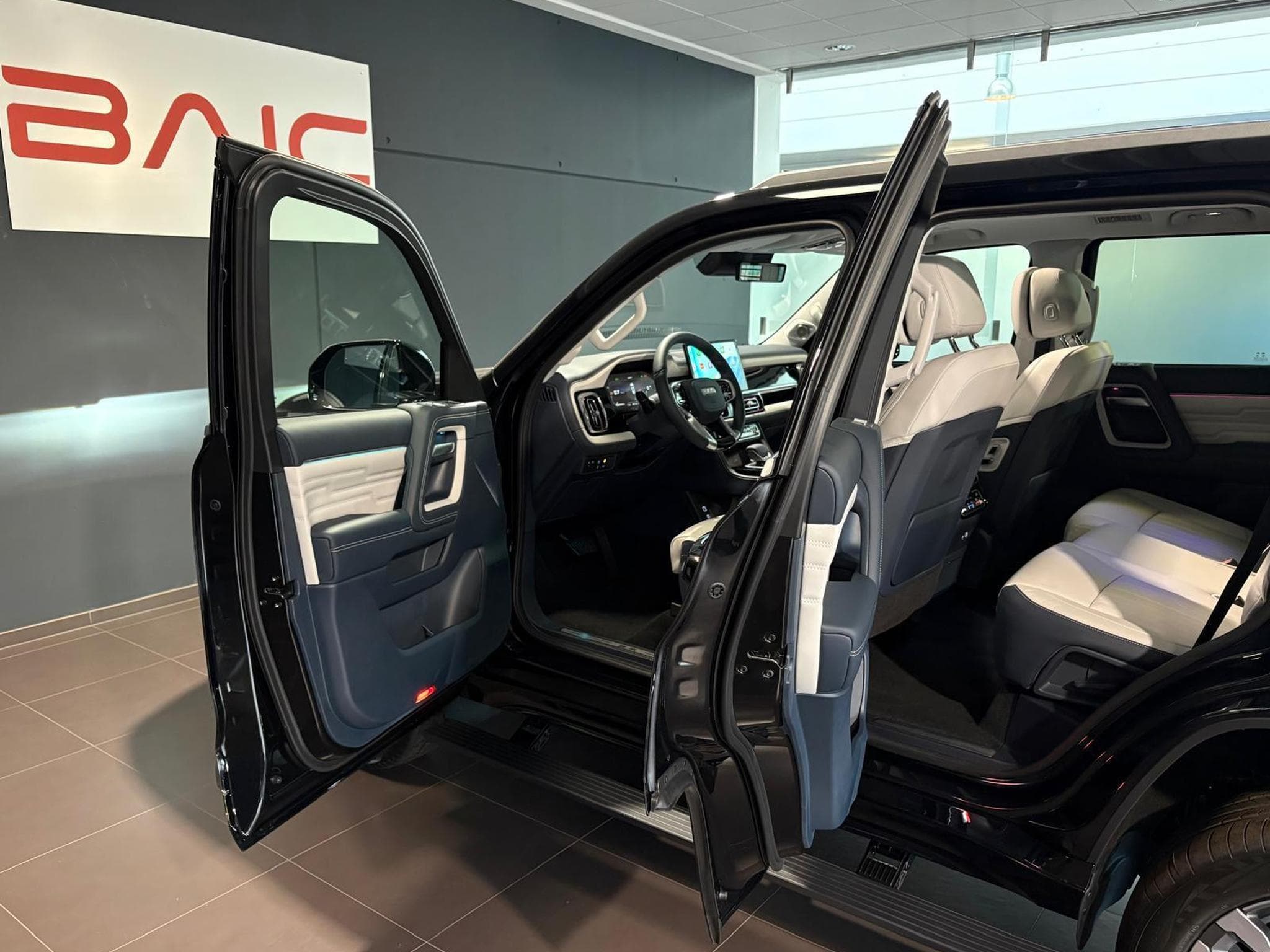 Baic BJ60 4X4 FULL OPTIONS (2026) - Foto 29