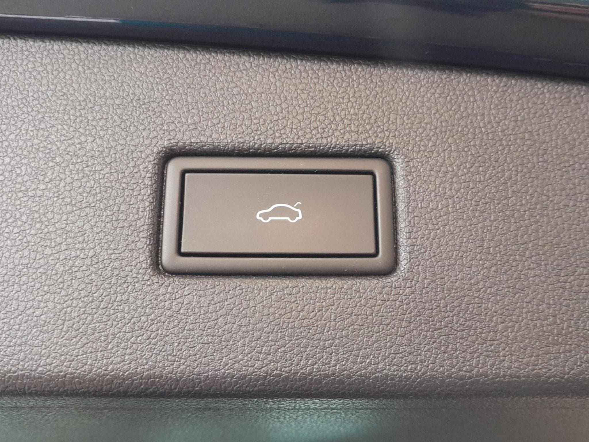 VW Tiguan Elegance+PHEV+DSG+LED+AHK (2023) - Photo 21