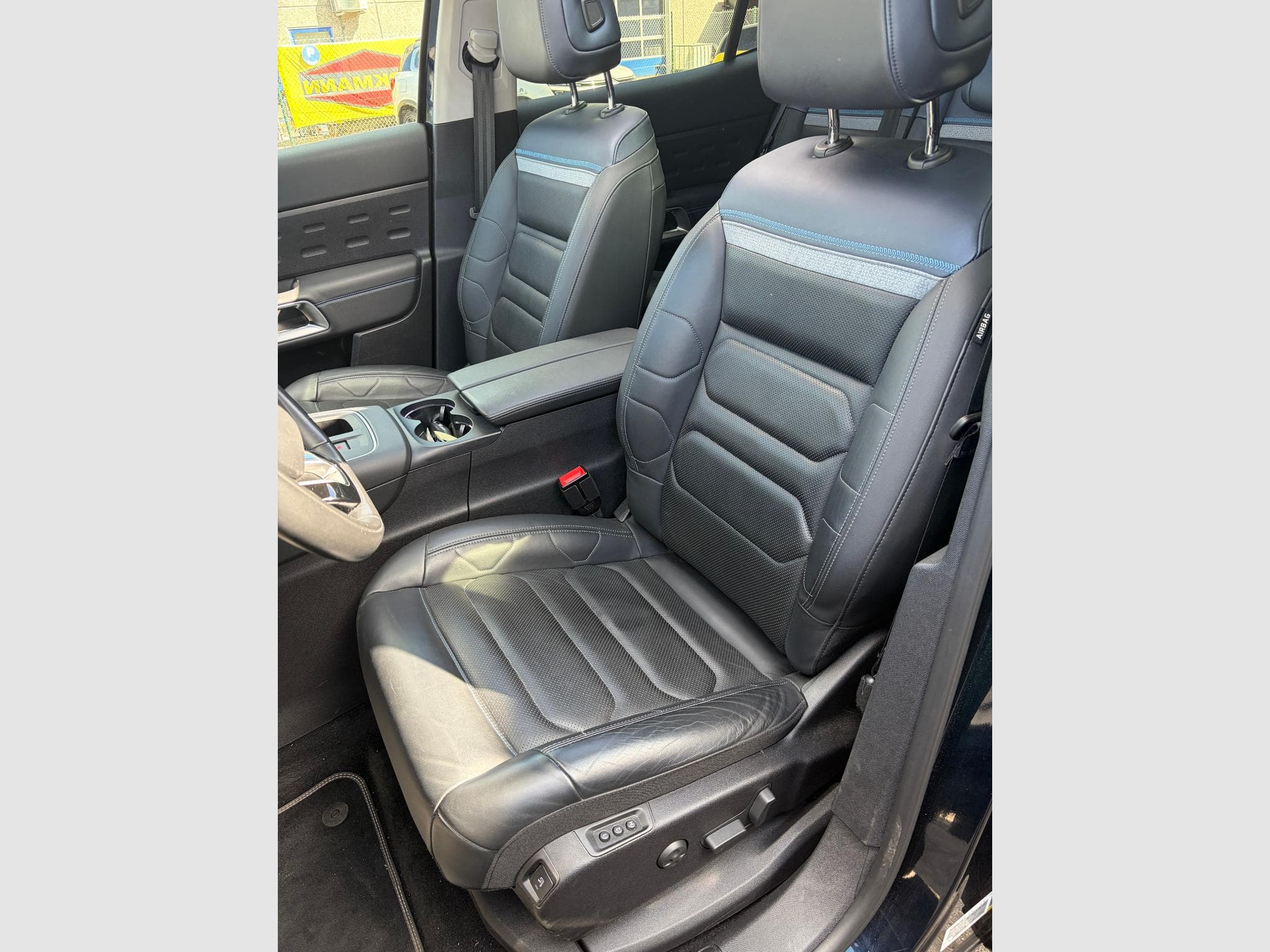 Citroën C5 Aircross 1.5 blue hdi 130 cv eat max (2024) - Photo 4