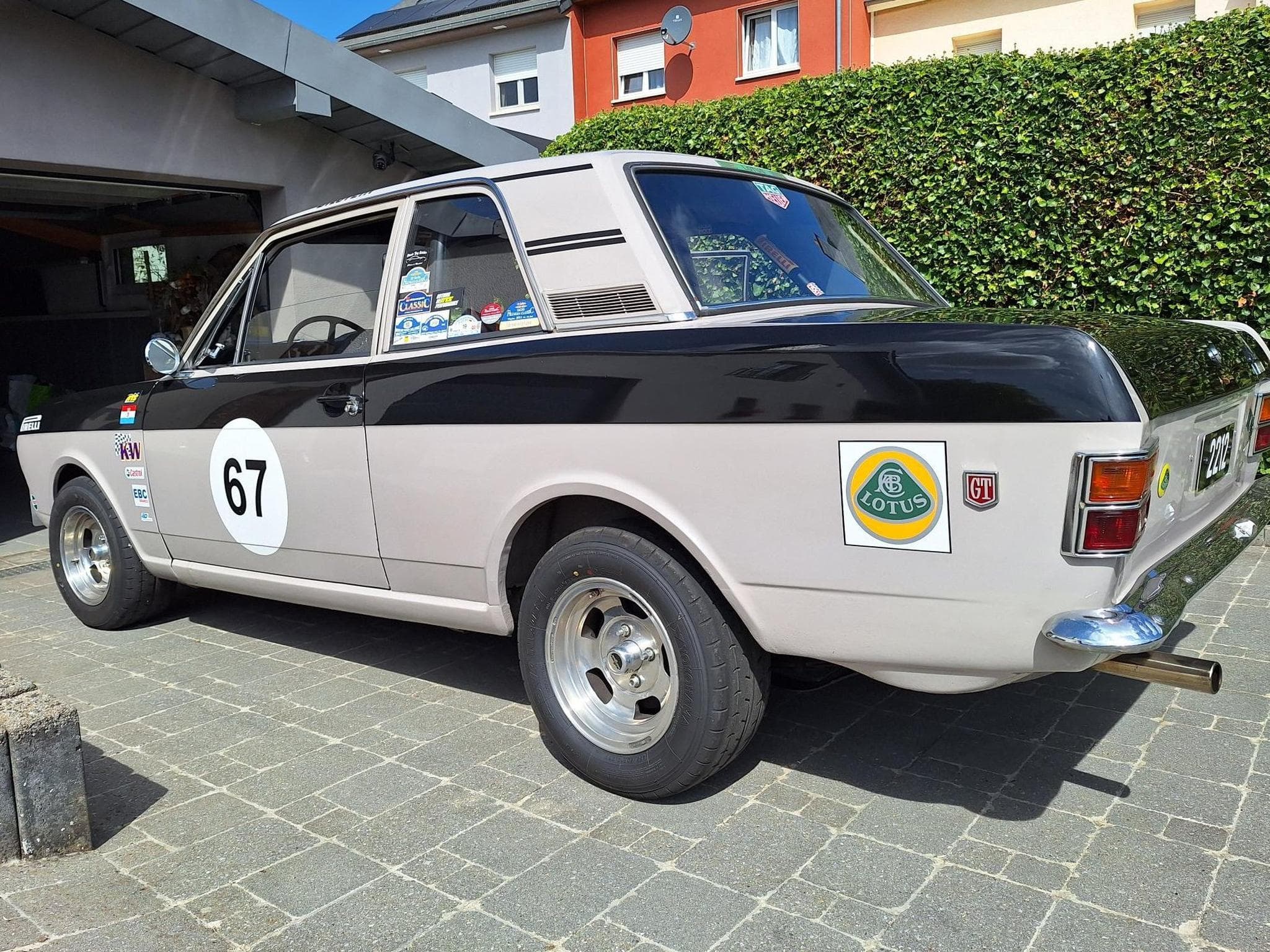 Ford Cortina 1600 GT (1967) - Photo 2