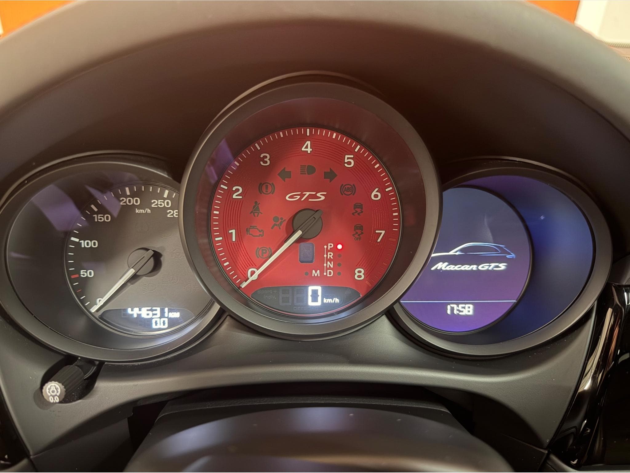 Porsche Macan GTS (2022) - Photo 8