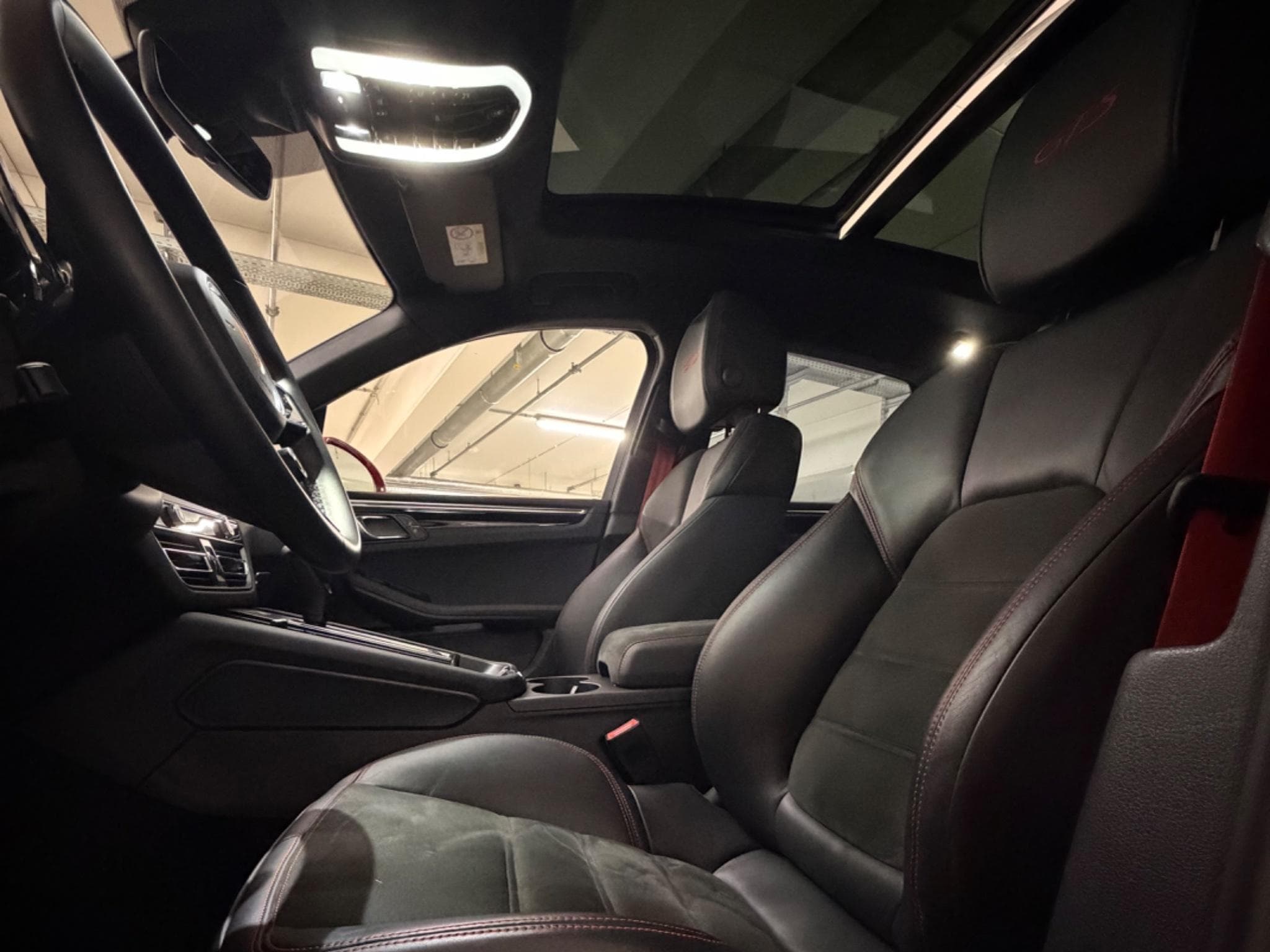 Porsche Macan GTS (2022) - Photo 9