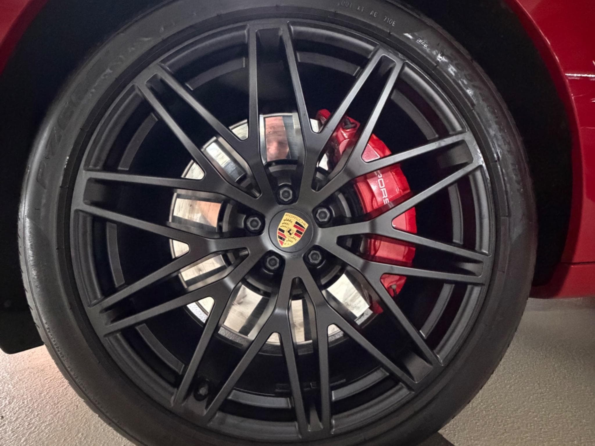 Porsche Macan GTS (2022) - Photo 11