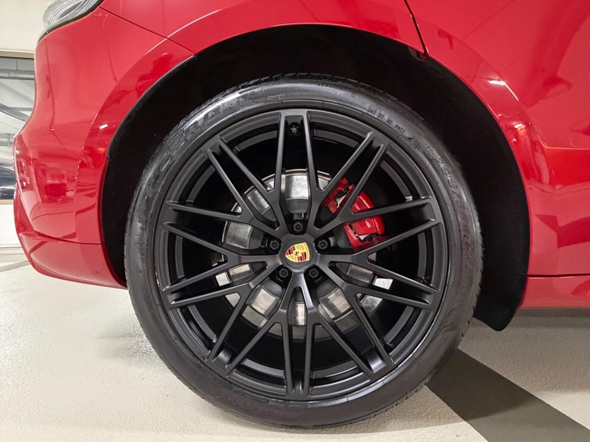 Porsche Macan GTS (2022) - Photo 13