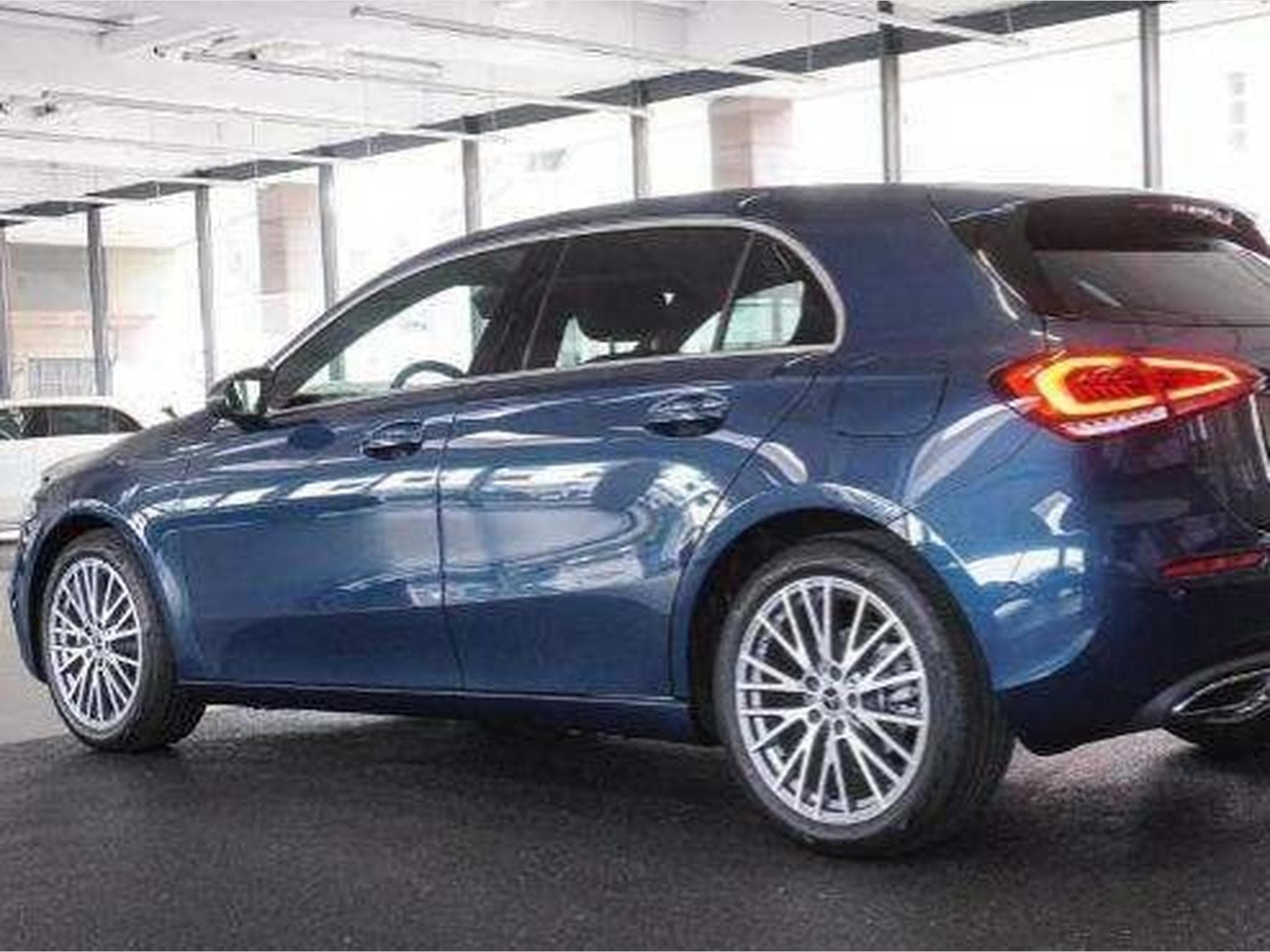 Mercedes A 200 Kompaktlimousine (2021) - Photo 2