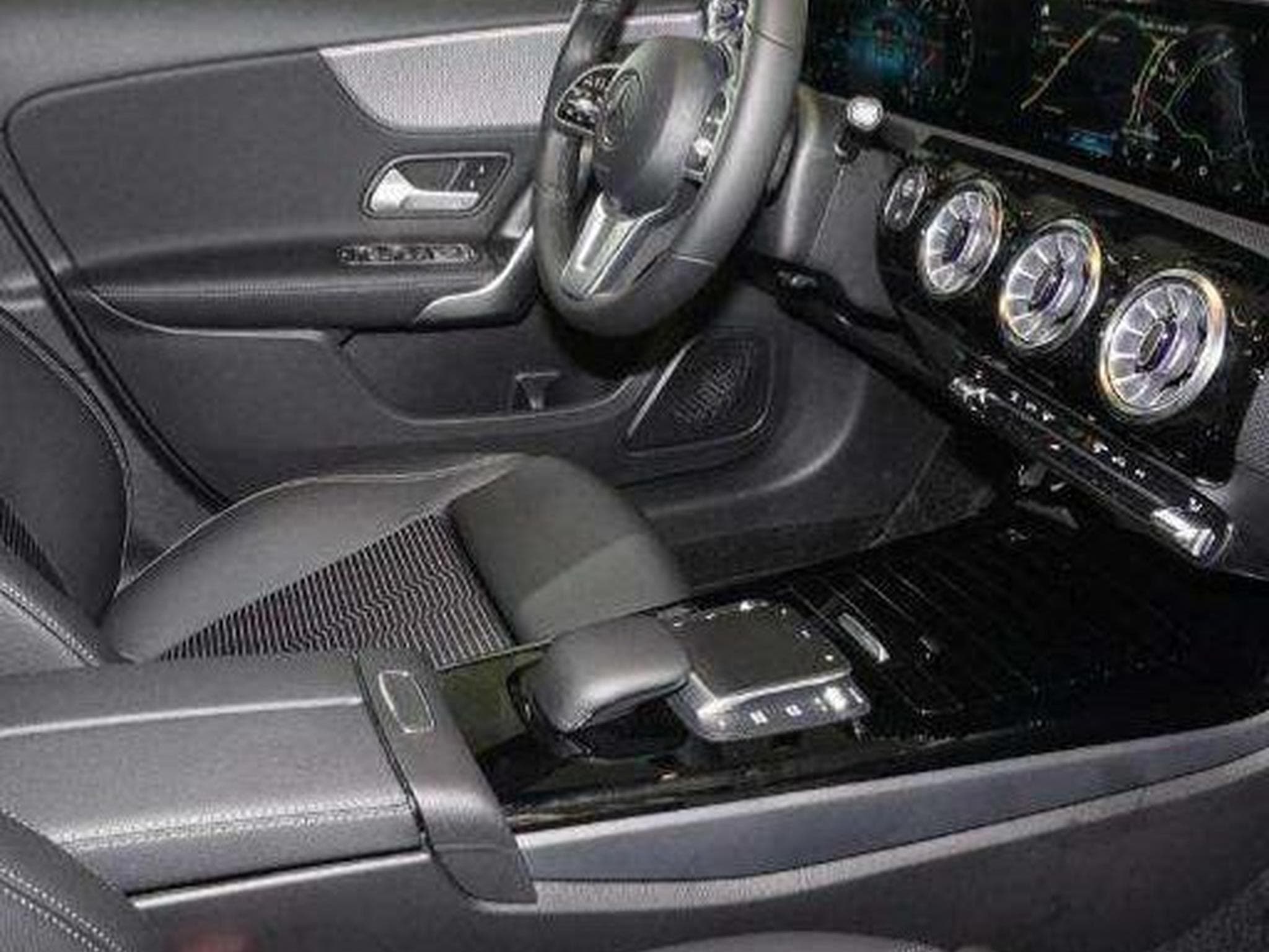 Mercedes A 200 Kompaktlimousine (2021) - Photo 5