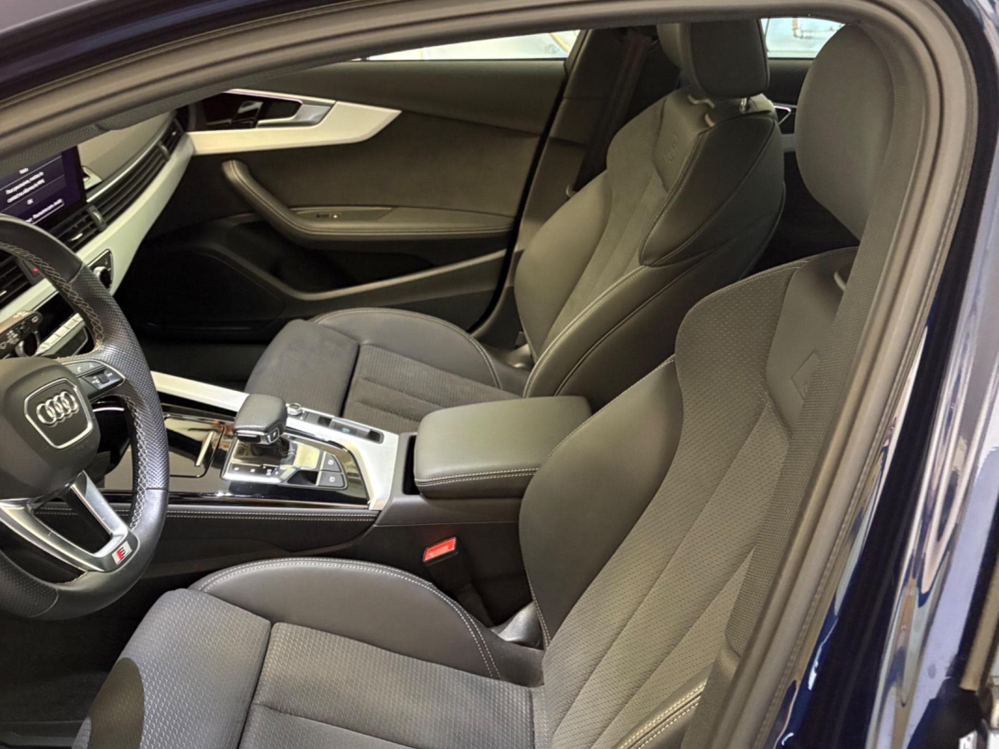 Audi A4 40 TFSI S-Line (2022) - Photo 5