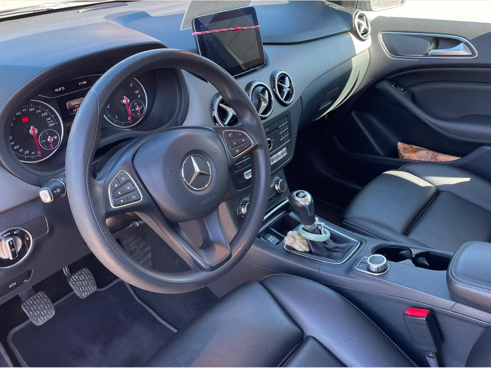 Mercedes B 180 D (2017) - Foto 4
