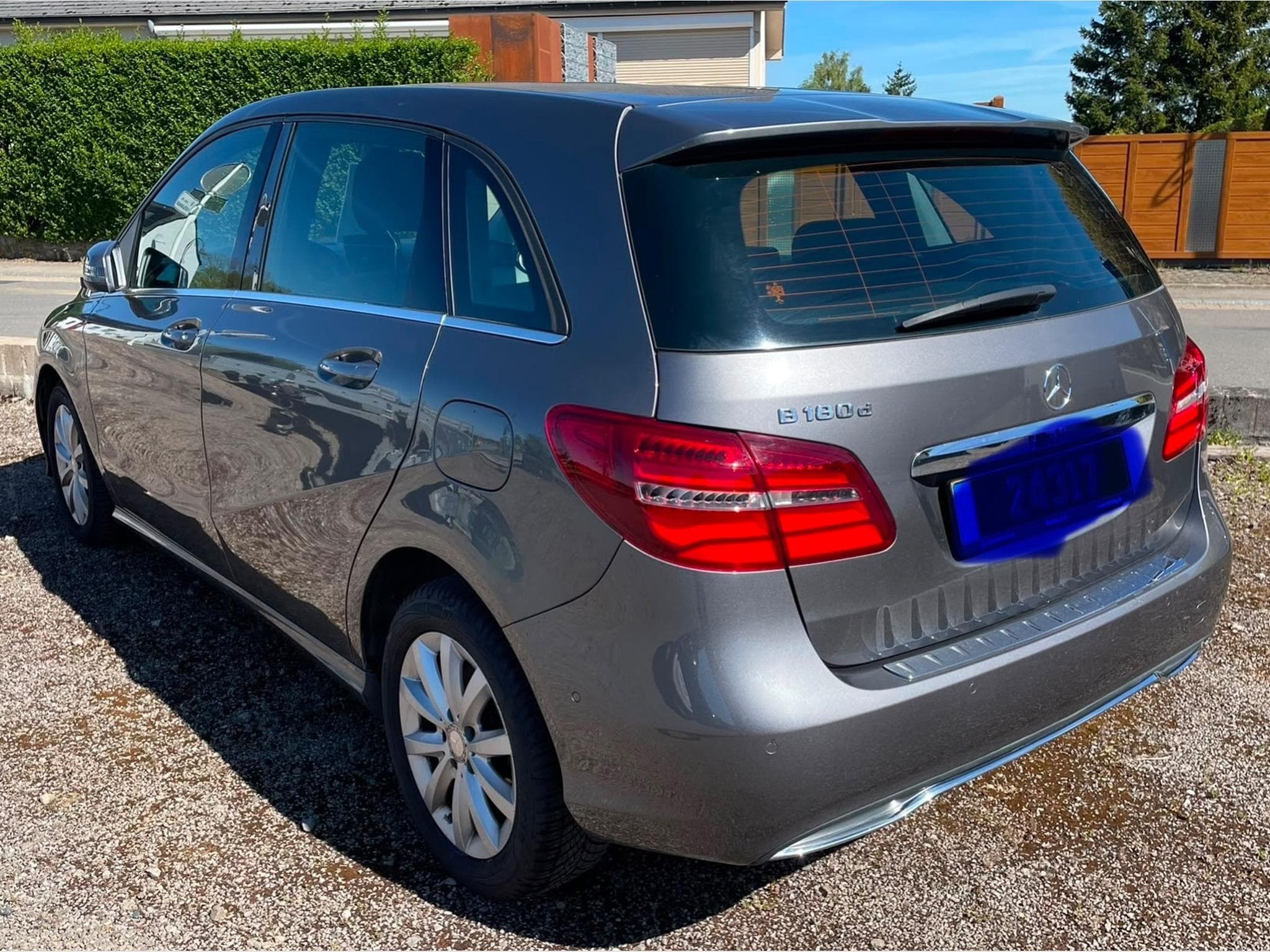 Mercedes B 180 D (2017) - Foto 7