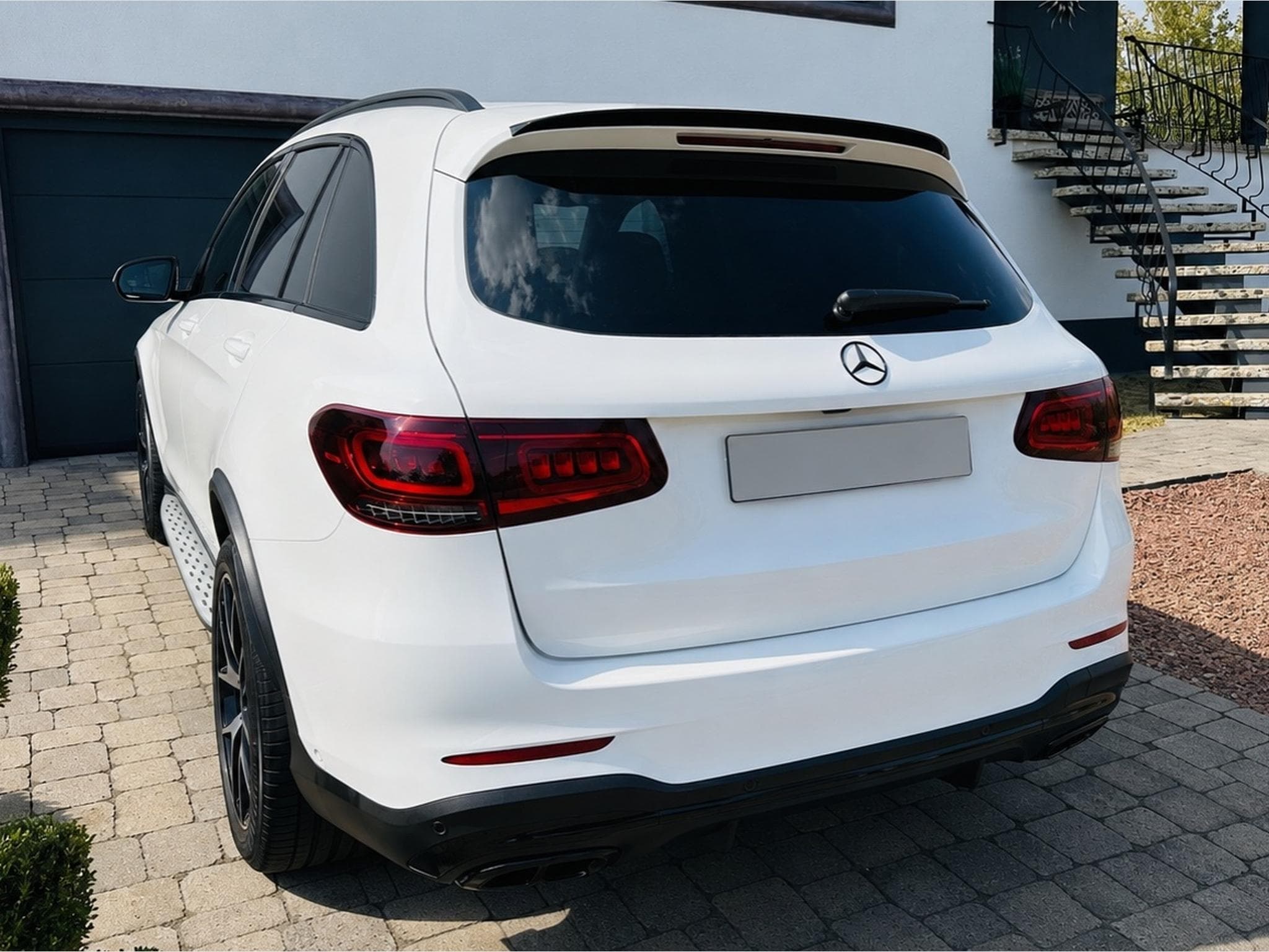Mercedes GLC 200 AMG-Line  4Matic Mild Hybrid (2022) - Photo 2