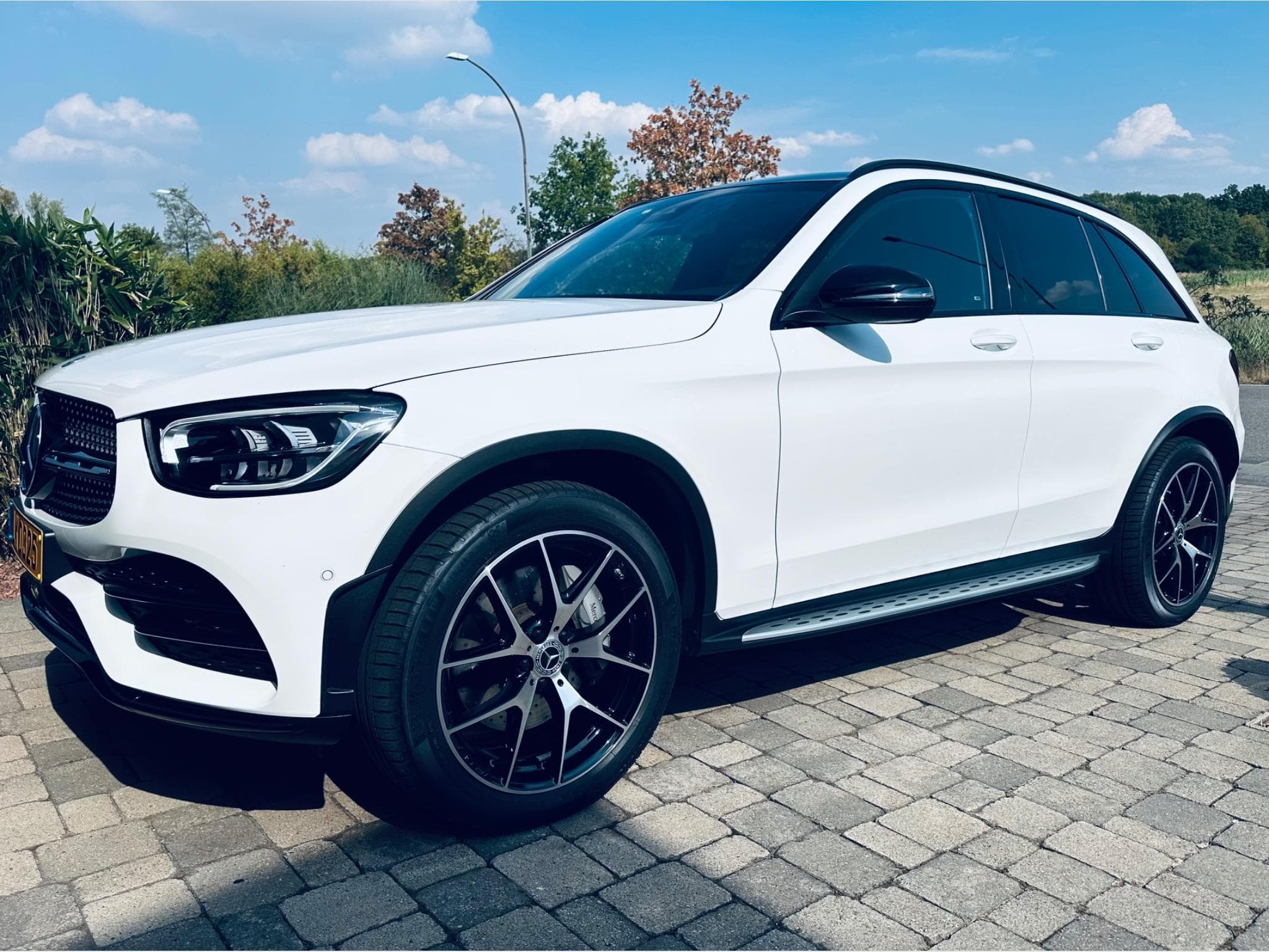 Mercedes GLC 200 AMG-Line  4Matic Mild Hybrid (2022) - Photo 3