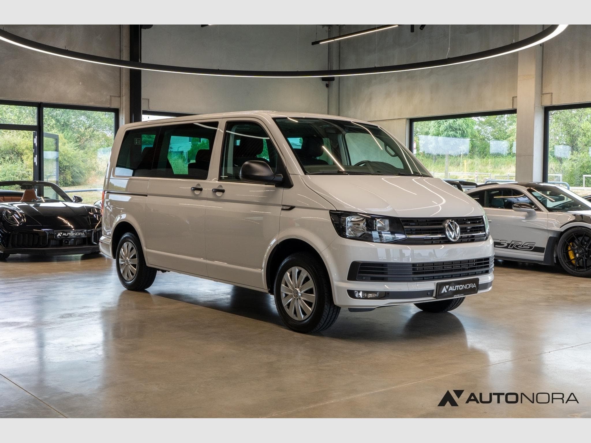 VW Multivan T6 2.0 TDI Multivan Trendline (2016) - Photo 3