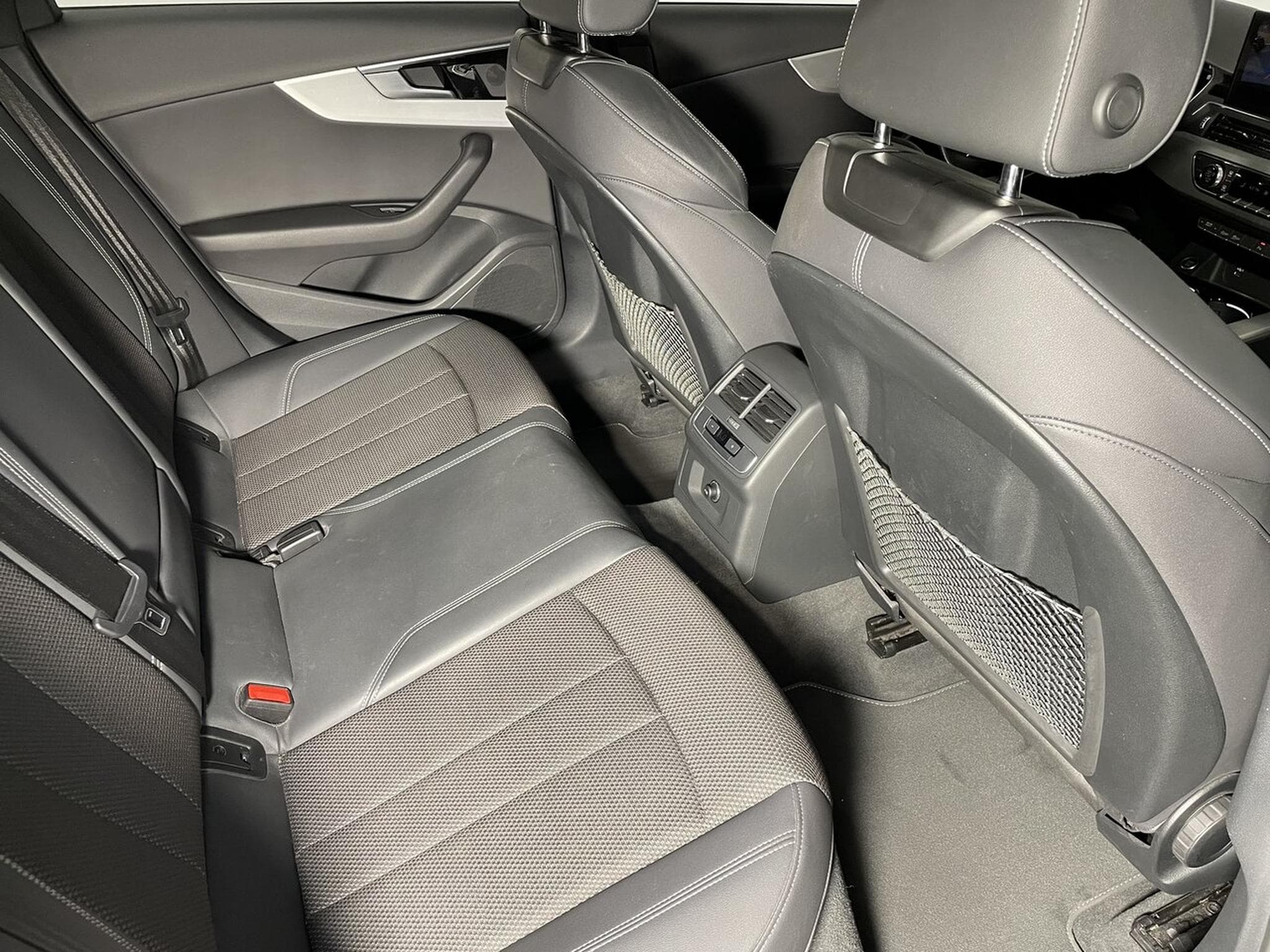 Audi A4 40 TDI 204 CV S-TRONIC 7 S LINE VIRTUAL COCKPIT (2022) - Photo 14