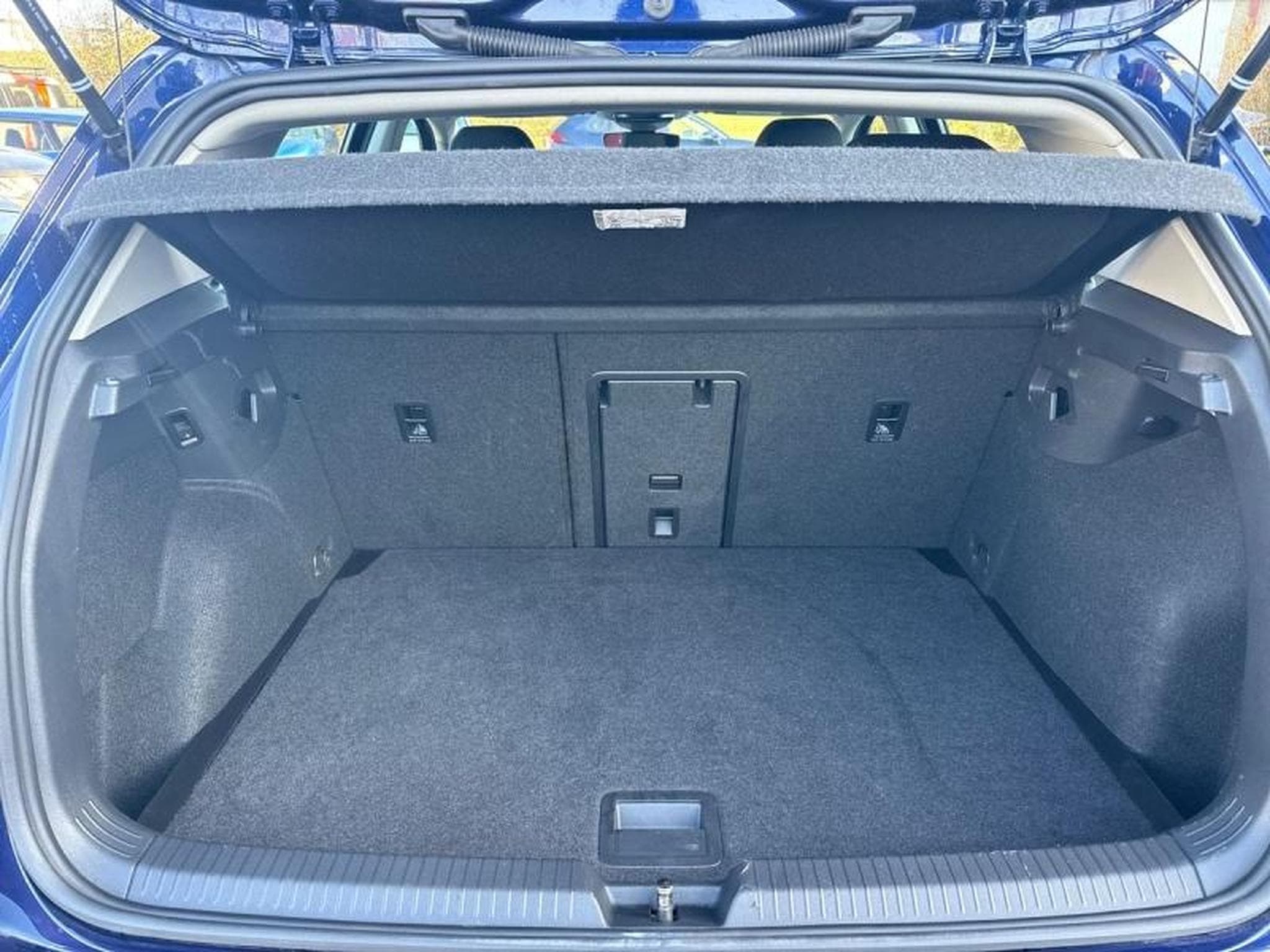 VW Golf 1.5 eTSI OPF 150ch Style DSG7 (2023) - Photo 6