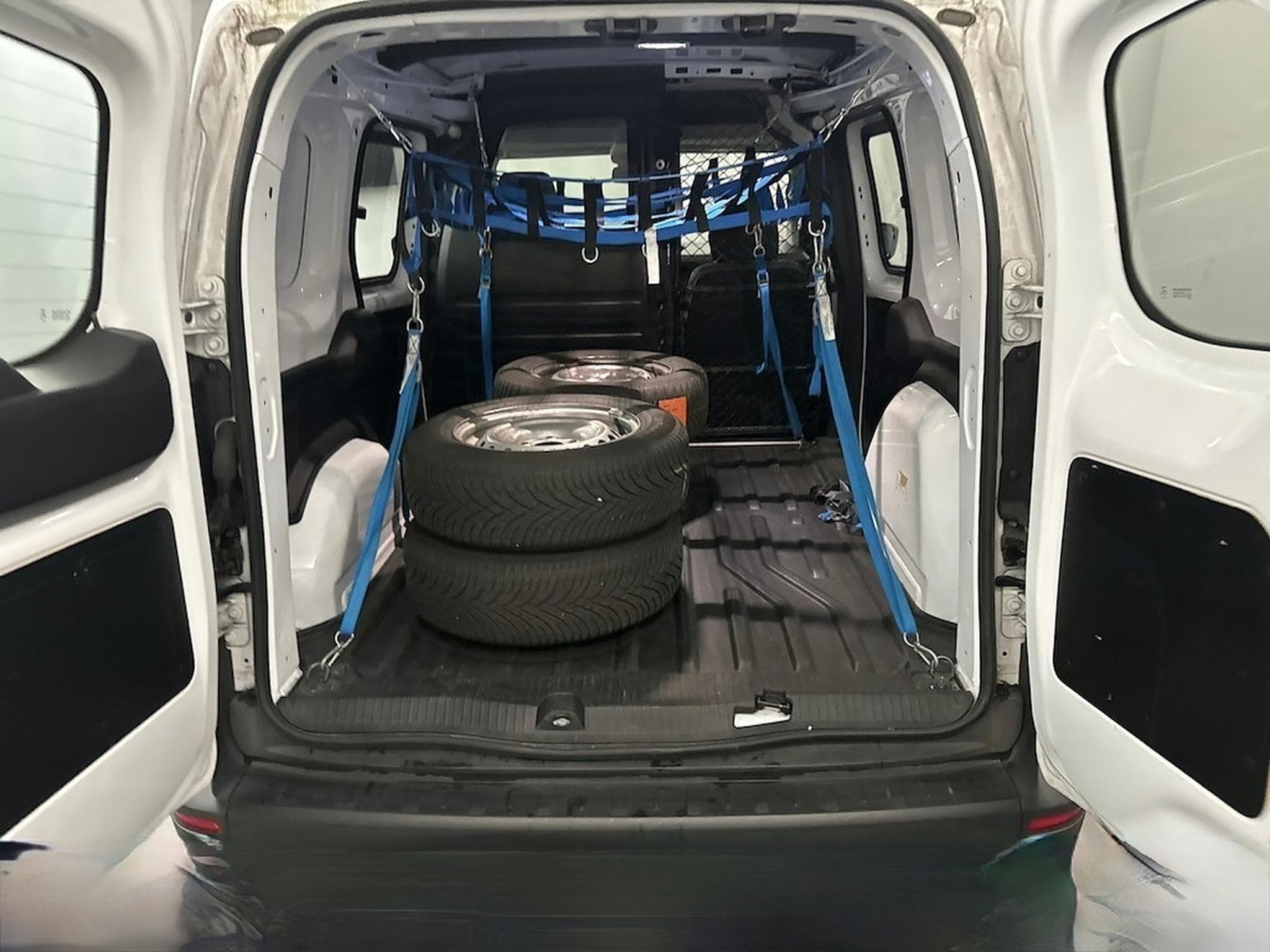 Renault Kangoo RENAULT Kangoo Rapid Blue dCi 95 Extra (2023) - Photo 6