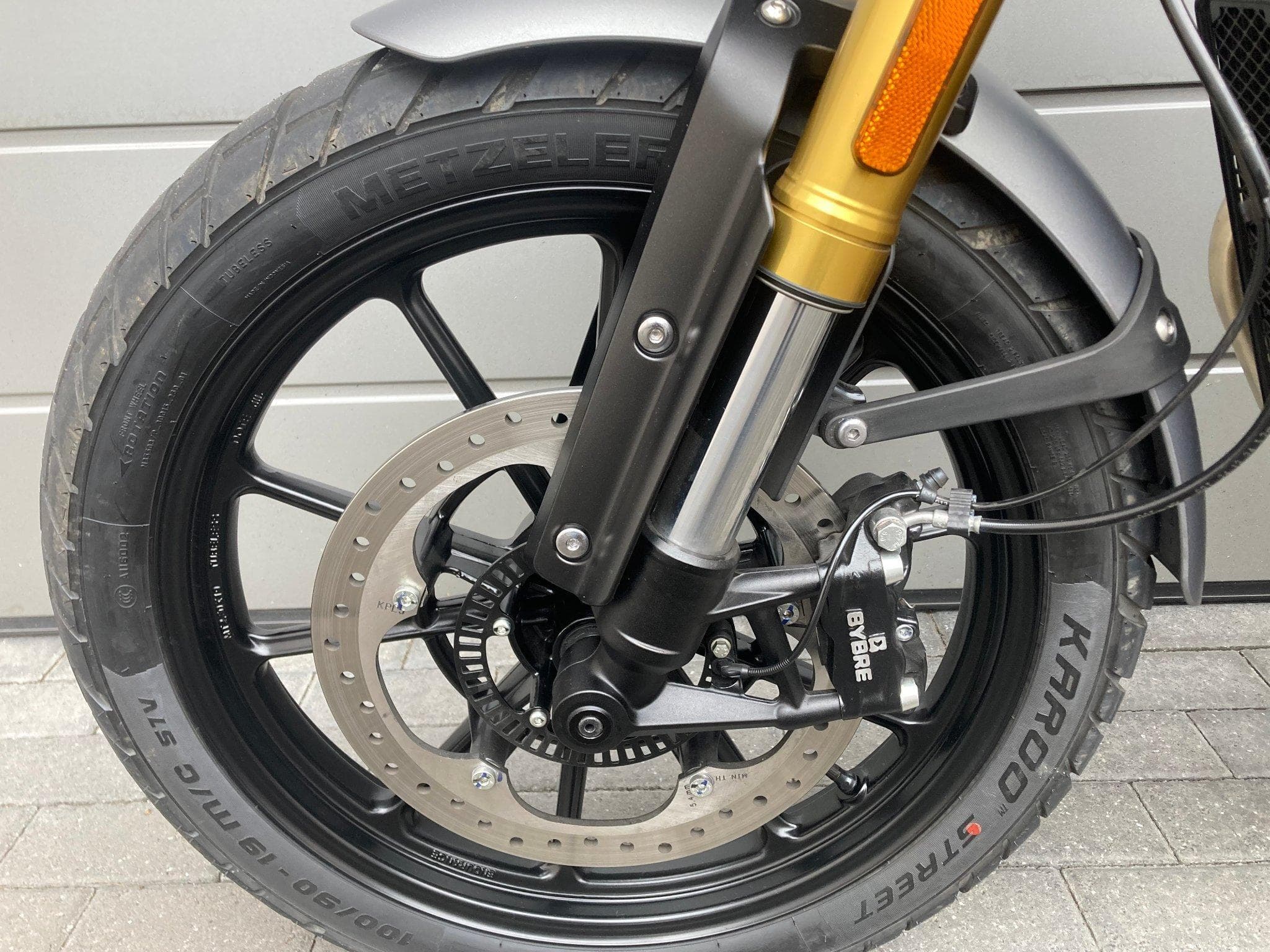 Triumph Scrambler 400x (2026) - Photo 9