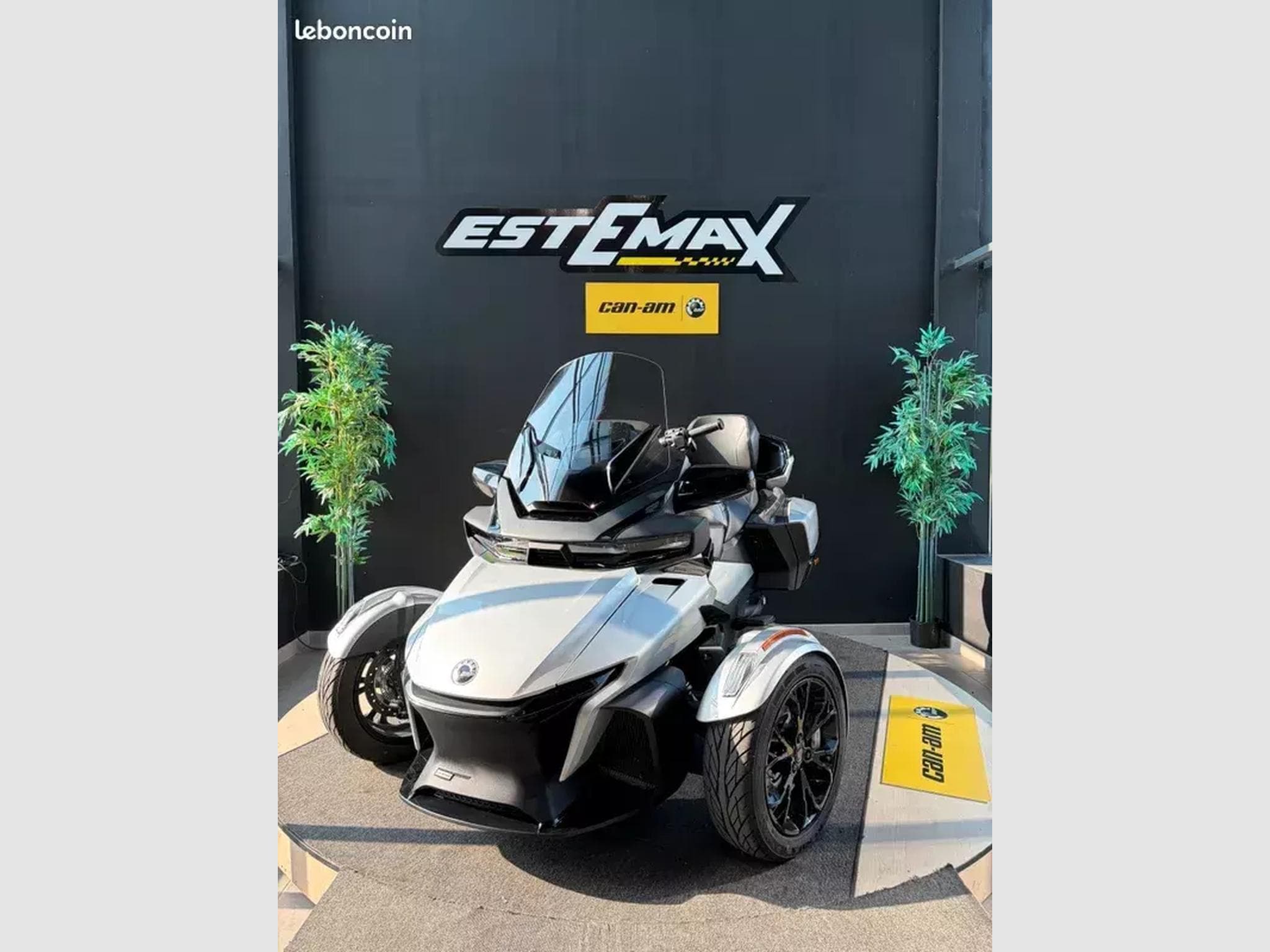 BRP Can-Am Spyder RT (2024) - Photo 1