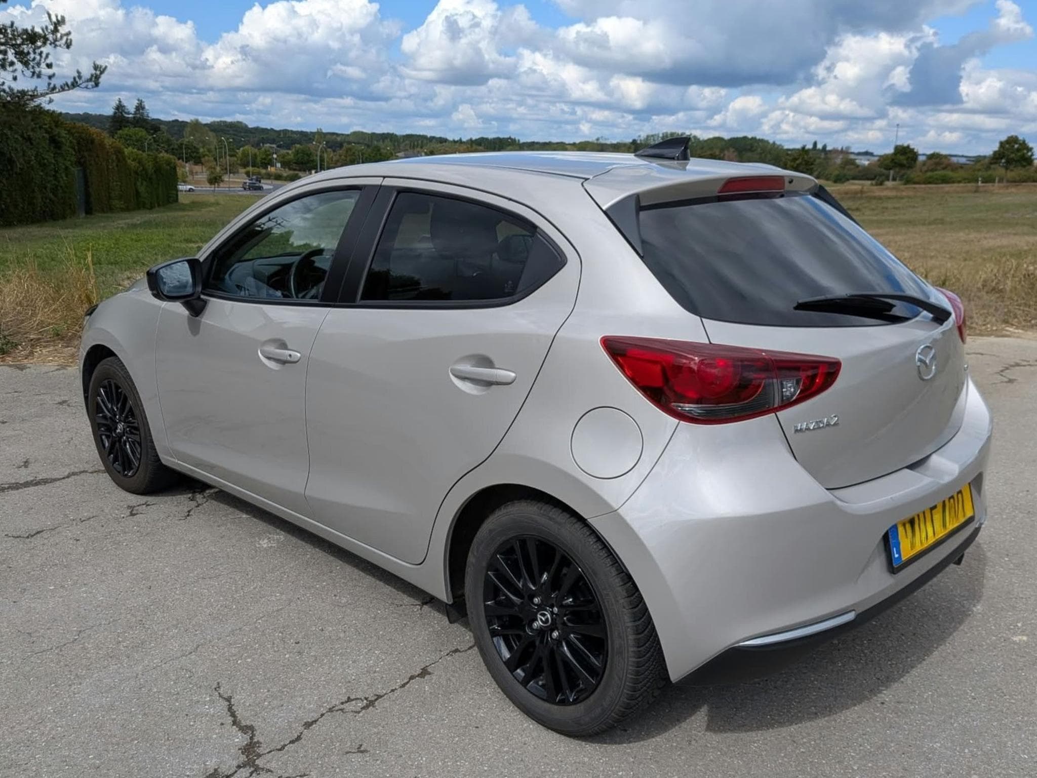 Mazda 2 e-SKYACTIV (2023) - Photo 4