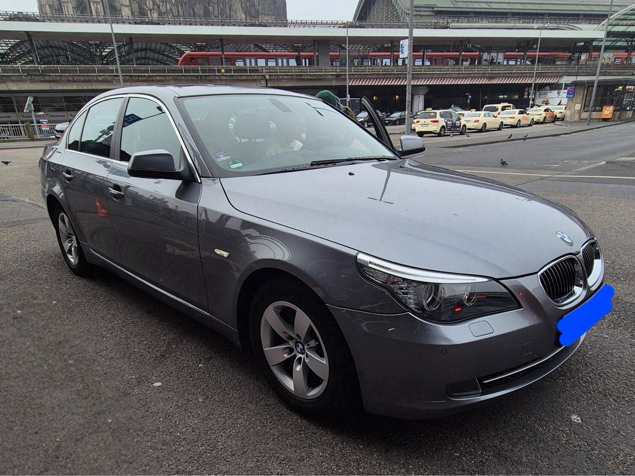 BMW 523 (2007) - Photo 1