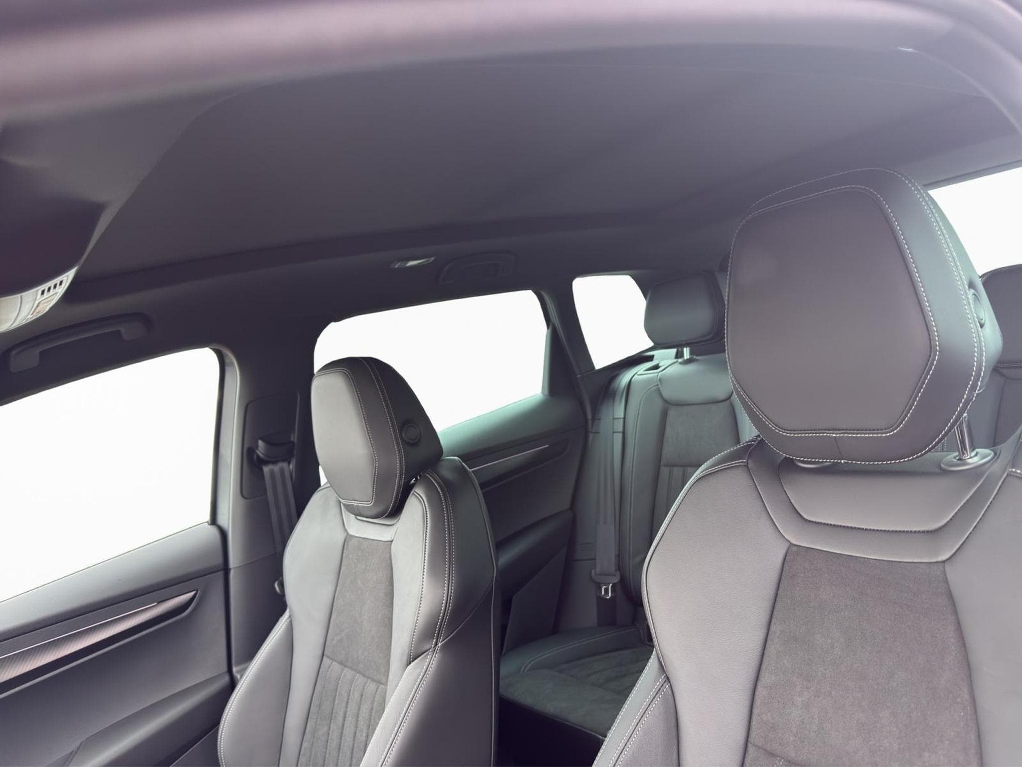 Skoda Karoq Sportline (2026) - Photo 13